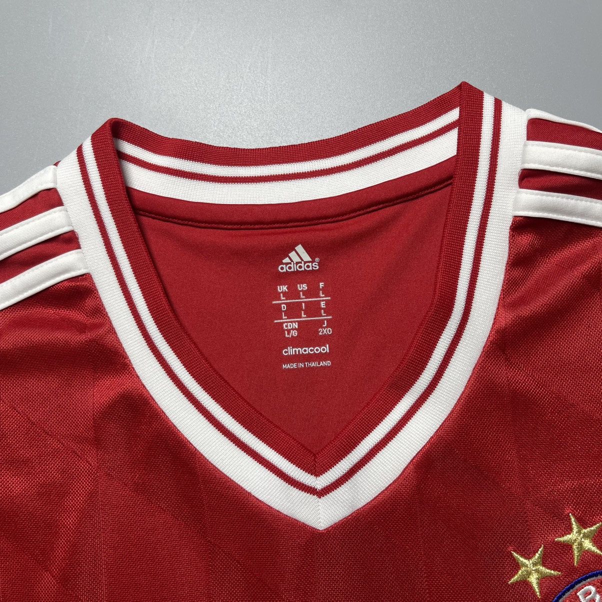 Vintage BAYERN ADIDAS 2013/2014 FOOTBALL HOME JERSEY #10 ROBBEN Size US L / EU 52-54 / 3 - 5 Thumbnail