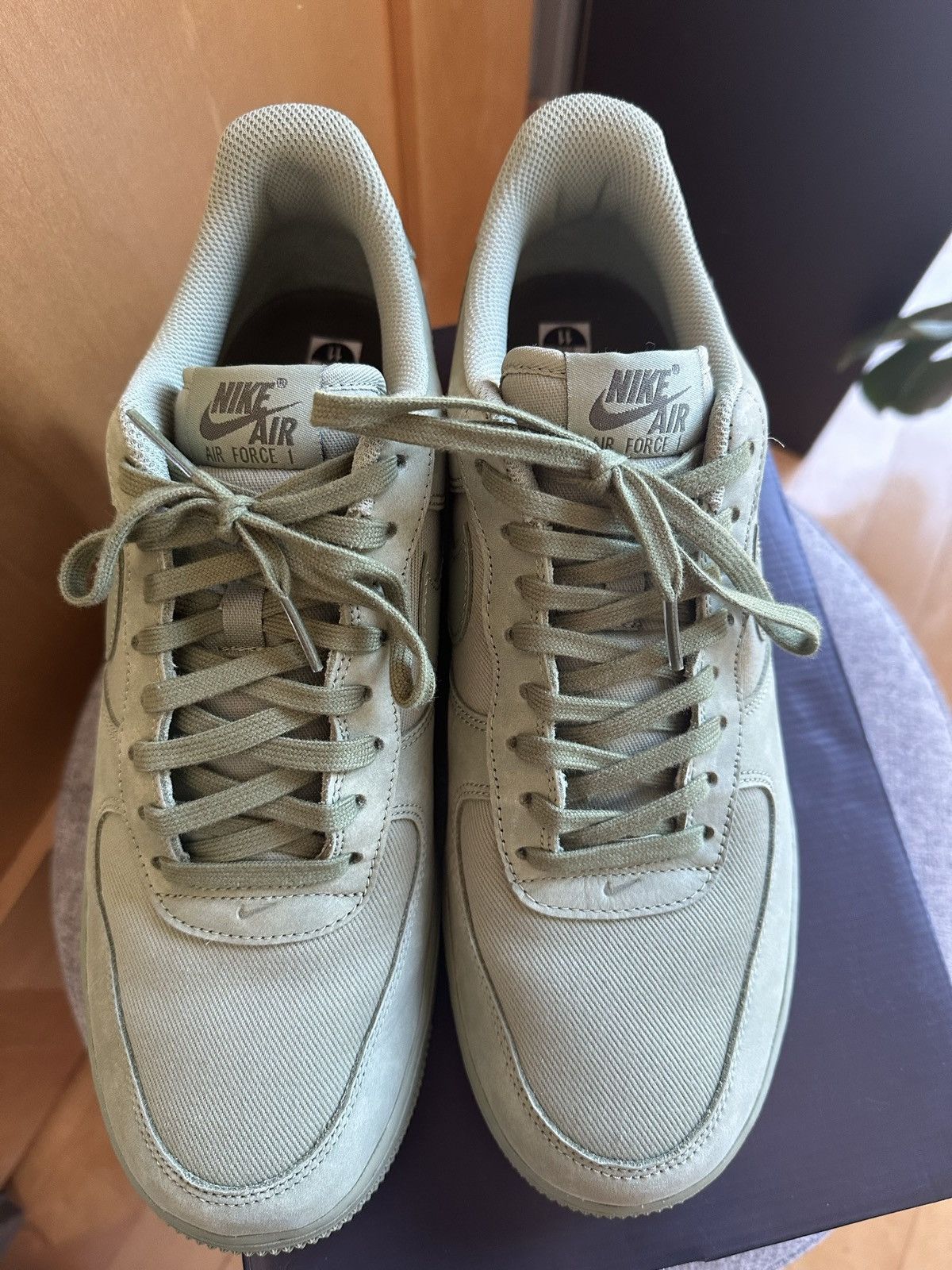 Nike AIR FORCE 1 07 LX Size US 11 / EU 44 - 5 Thumbnail