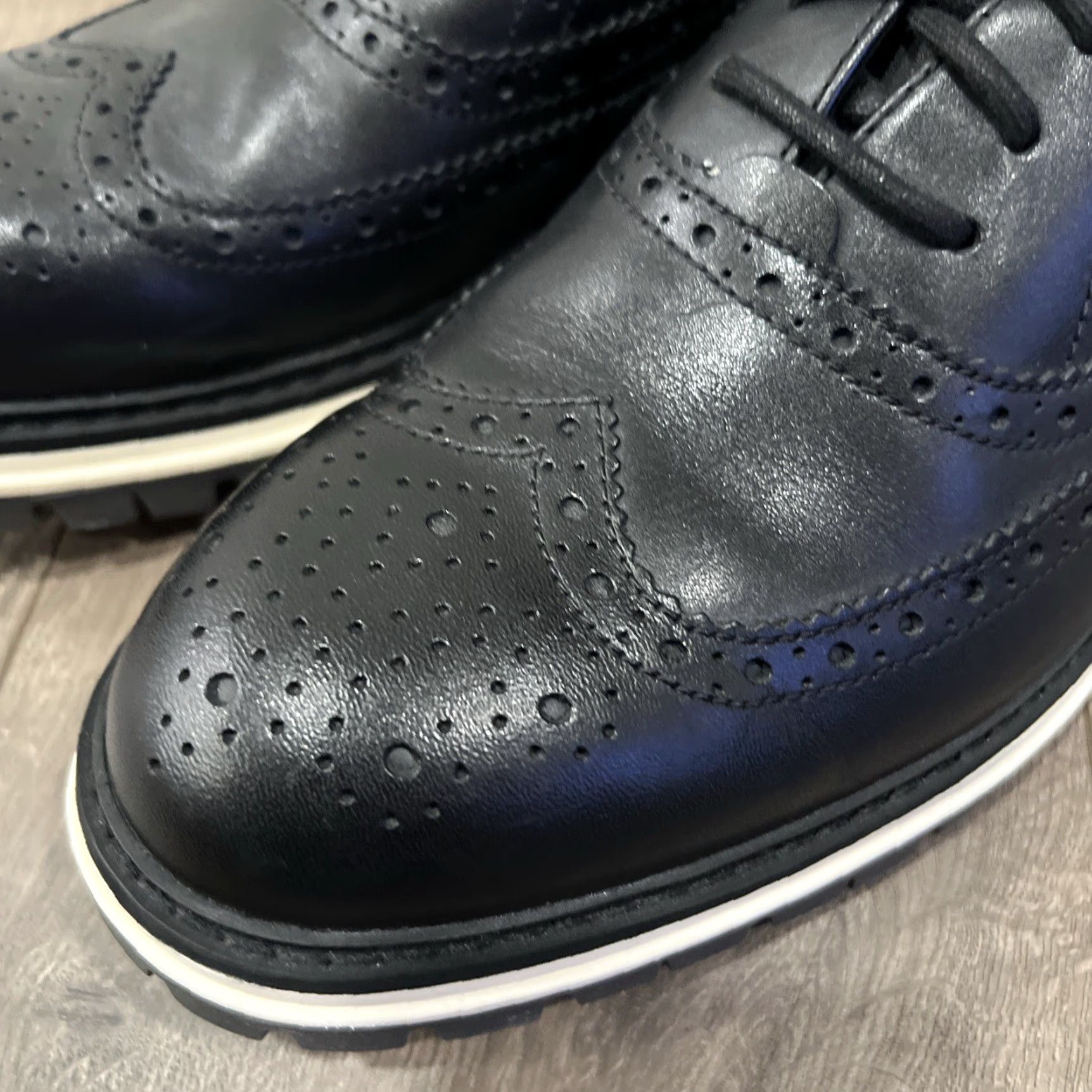Cole Haan COLE HAAN Men's Wingtip Oxford Shoes Size 9.5 Black Leather-White Size US 9.5 / EU 42-43 - 2 Thumbnail