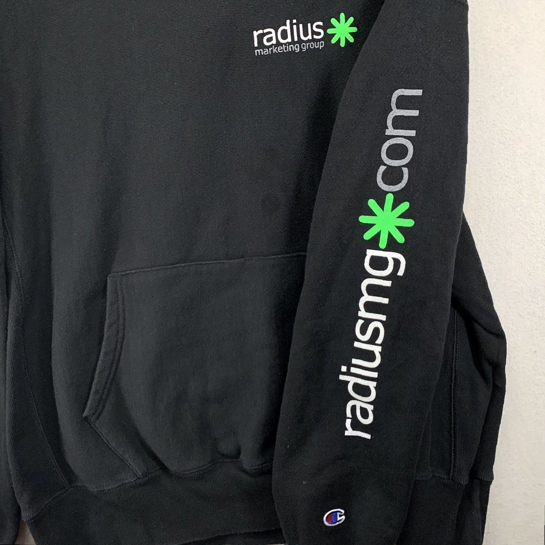 Champion VINTAGE Champion Reverse Weave Hoodie Men Large Black USA 90s Graphic Pullover Size US L / EU 52-54 / 3 - 5 Thumbnail