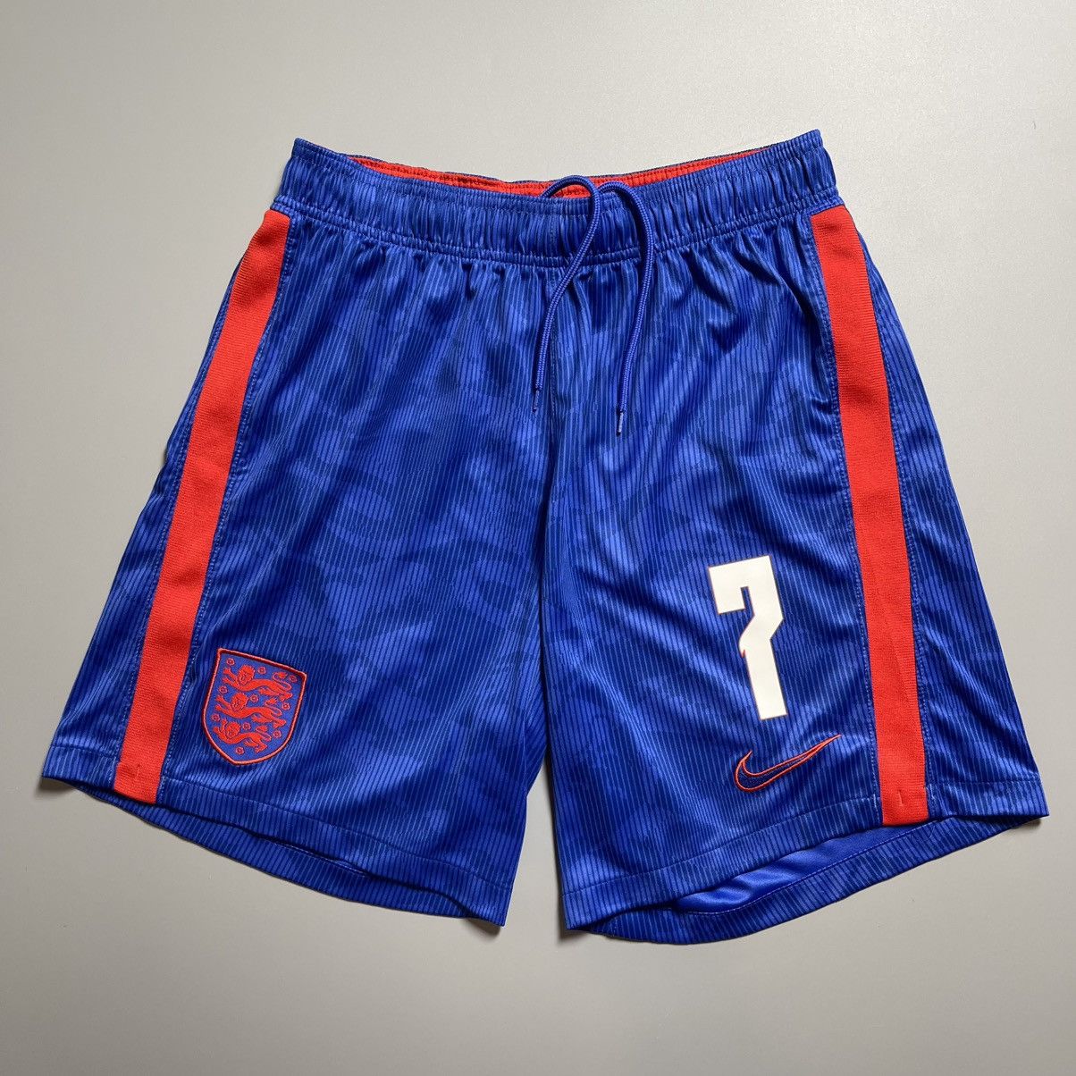 Nike × Vintage ENGLAND NIKE 2020 EURO FOOTBALL SOCCER AWAY SHORTS #7 Size US 38 / EU 54 - 1 Thumbnail