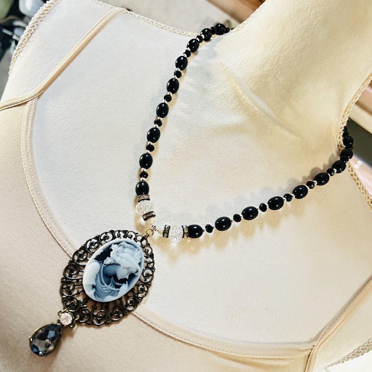 Handmade Handcrafted opalescent charcoal Victorian cameo necklace Size ONE SIZE - 1 Thumbnail