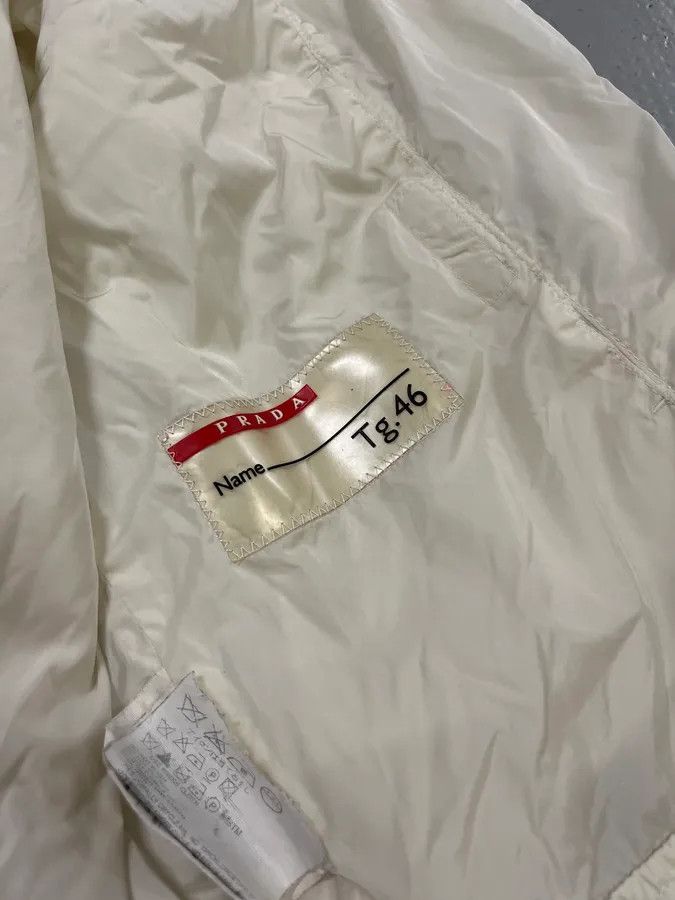 Prada 2000s Prada Asymmetrical Zip Retractable Hood White Jacket Size US M / EU 48-50 / 2 - 13 Thumbnail