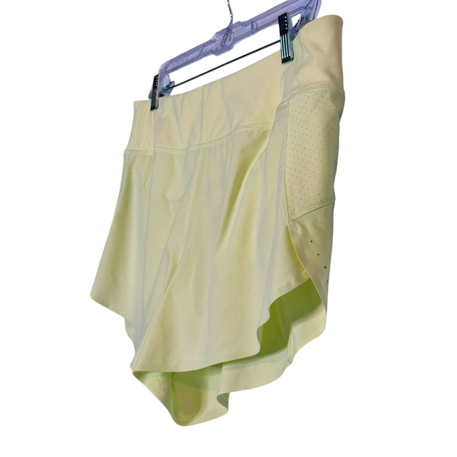 Athleta Athleta yellow pull on running duo shorts size Large Size 38" / US 16 / IT 52 - 8 Thumbnail