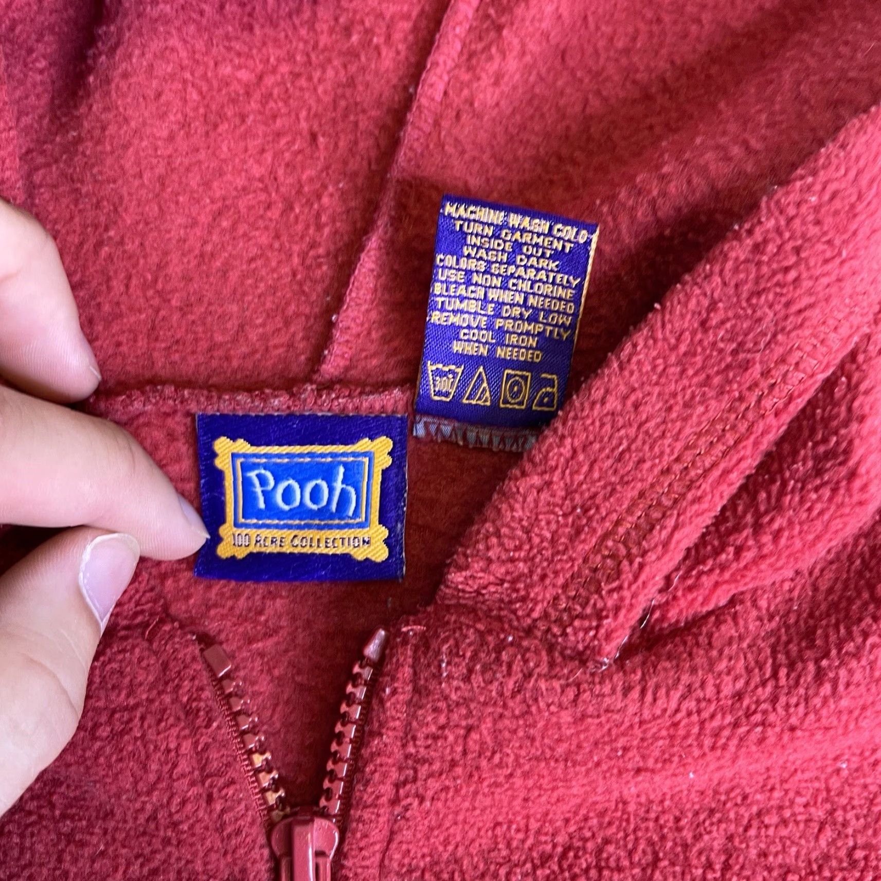 Disney VINTAGE Pooh Hoodie Shirt Mens 90s Red Disney Fleece Zip Adult Small Size US S / EU 44-46 / 1 - 4 Thumbnail