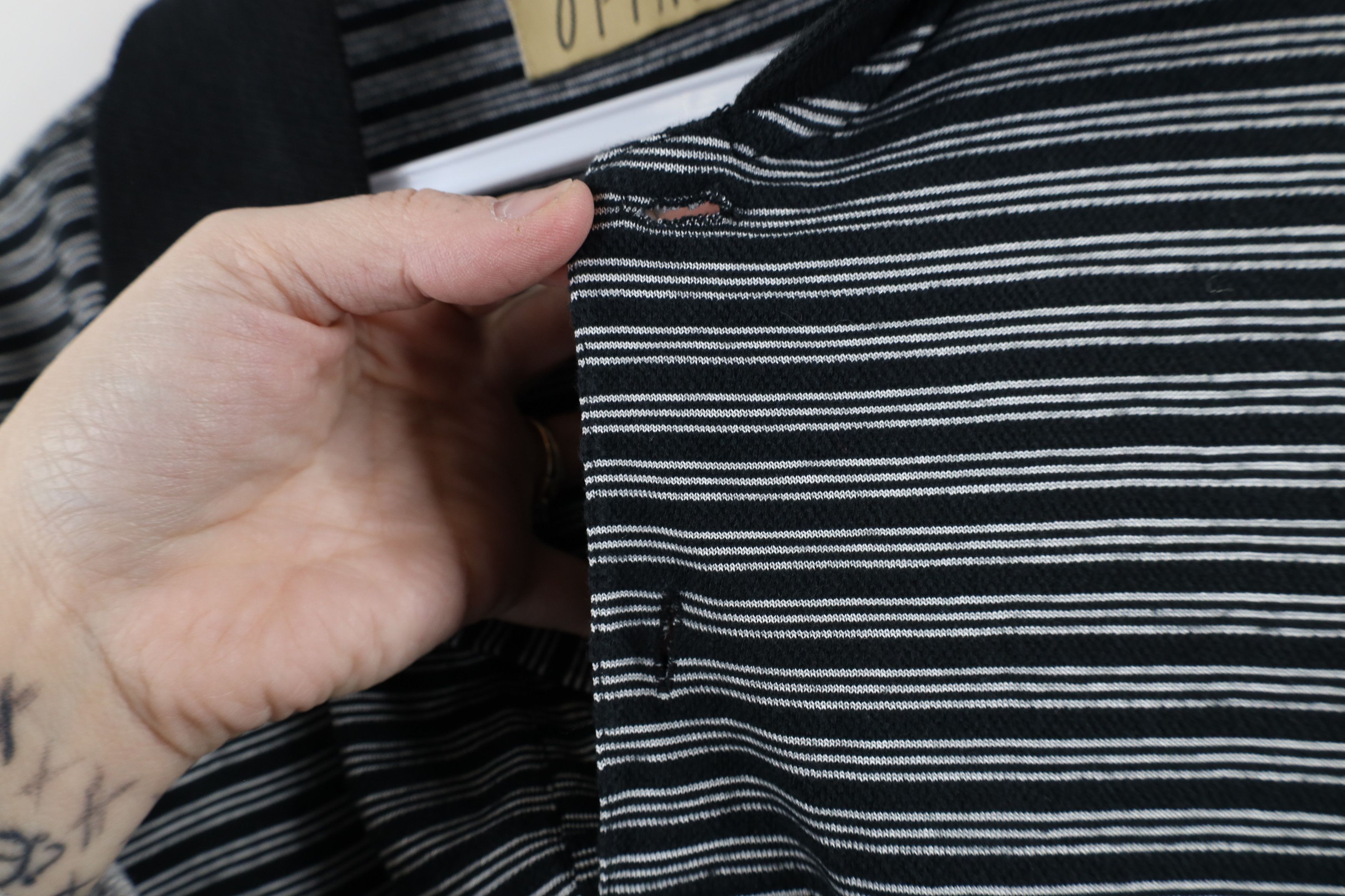 Vintage Vintage 90s Streetwear Striped Baggy Fit Polo Shirt Black Size US S / EU 44-46 / 1 - 6 Thumbnail
