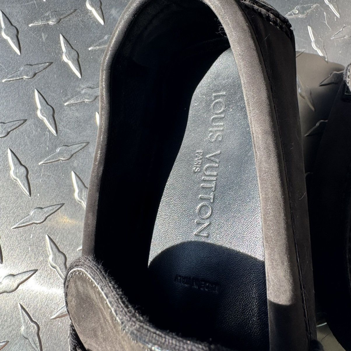 Louis Vuitton Louis Vuitton Hockenheim Logo Loafers Suede in Grey 8 Size US 9 / EU 42 - 5 Thumbnail