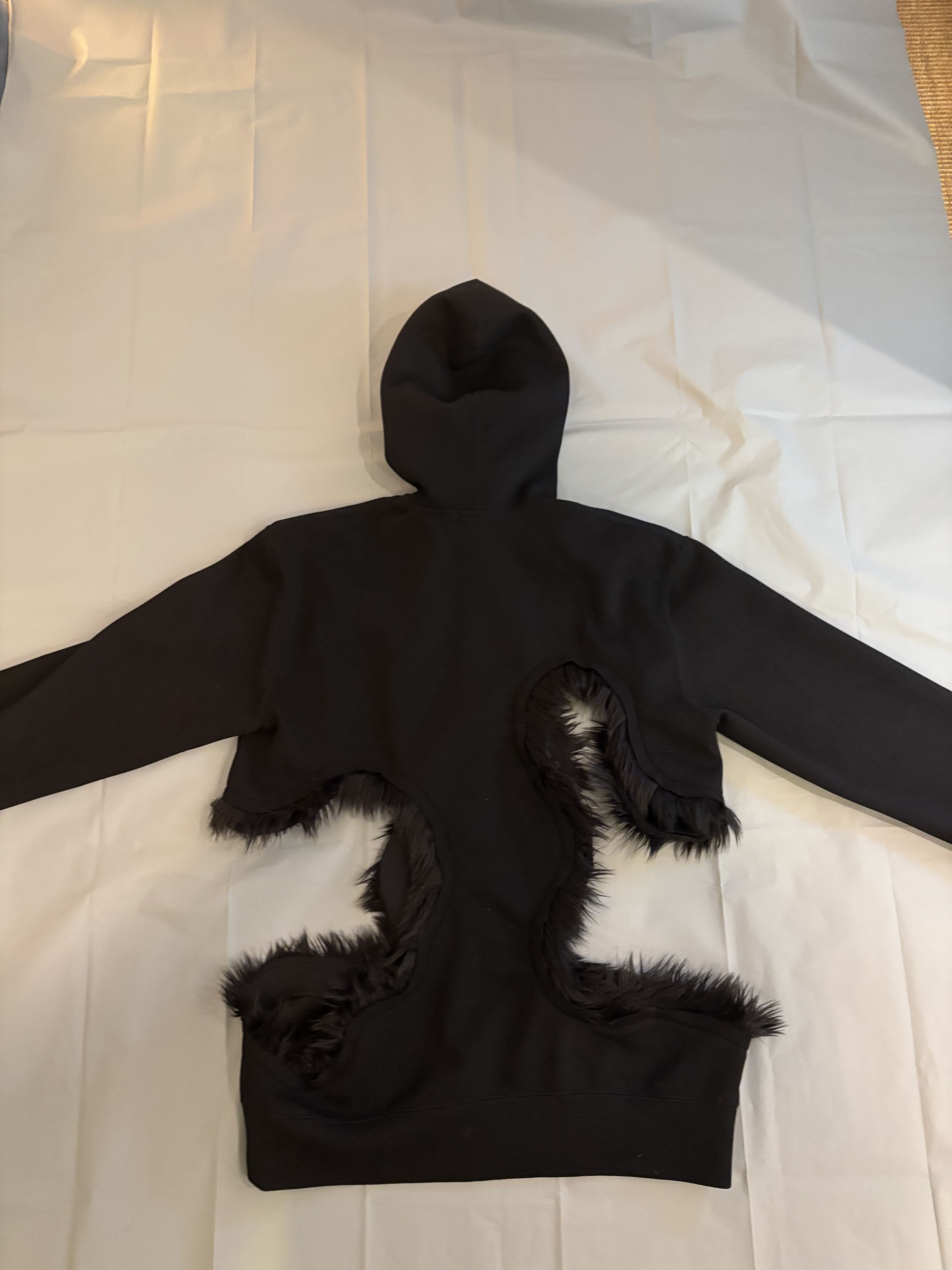 Comme des Garcons Sweat ajourée en poil Comme des Garçons Homme Plus Size US L / EU 52-54 / 3 - 16 Thumbnail