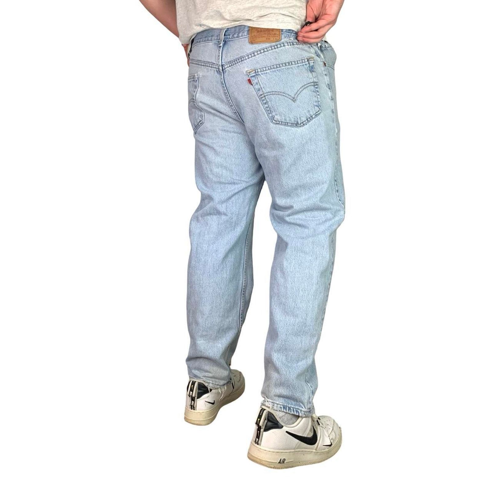 Levi's × Vintage Vintage Levi 550 Light Wash Distressed Straight Leg Jeans Size US 36 / EU 52 - 3 Thumbnail