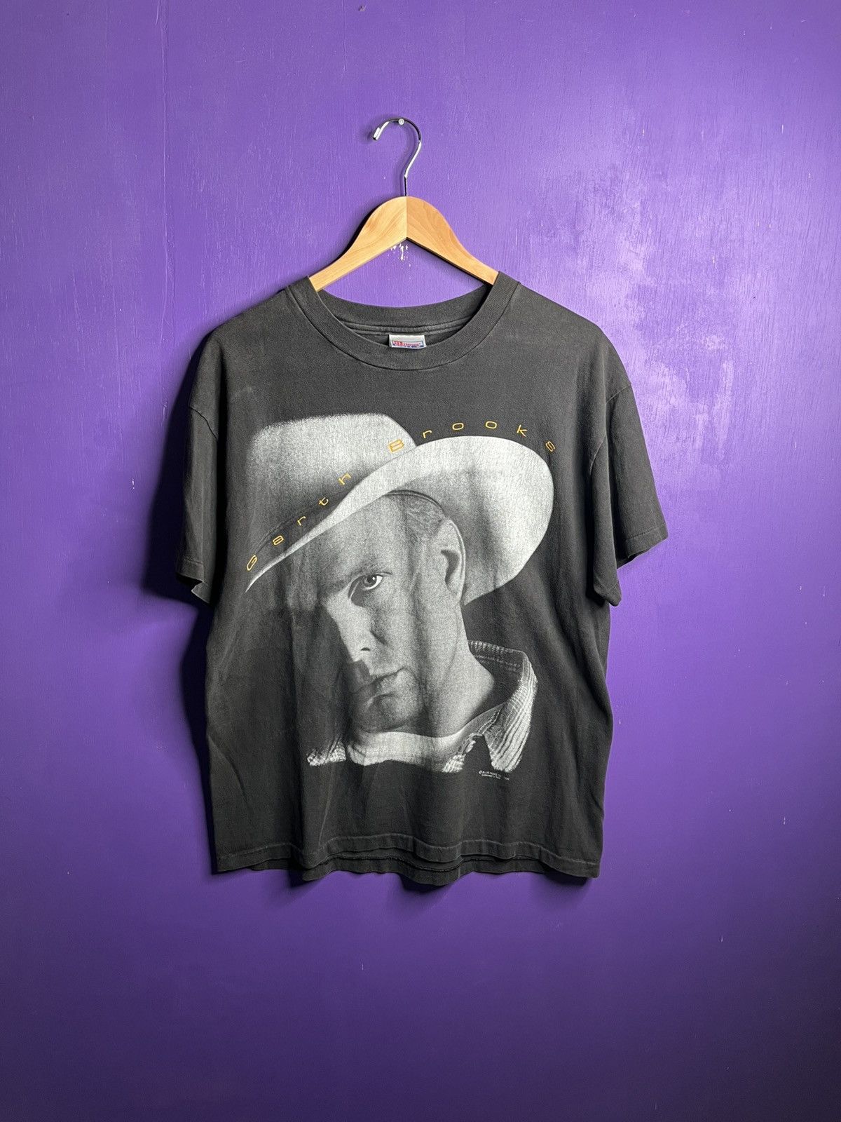 Band Tees × Vintage Vintage 1996 Garth brooks big face tour t-shirt Size US L / EU 52-54 / 3 - 1 Thumbnail
