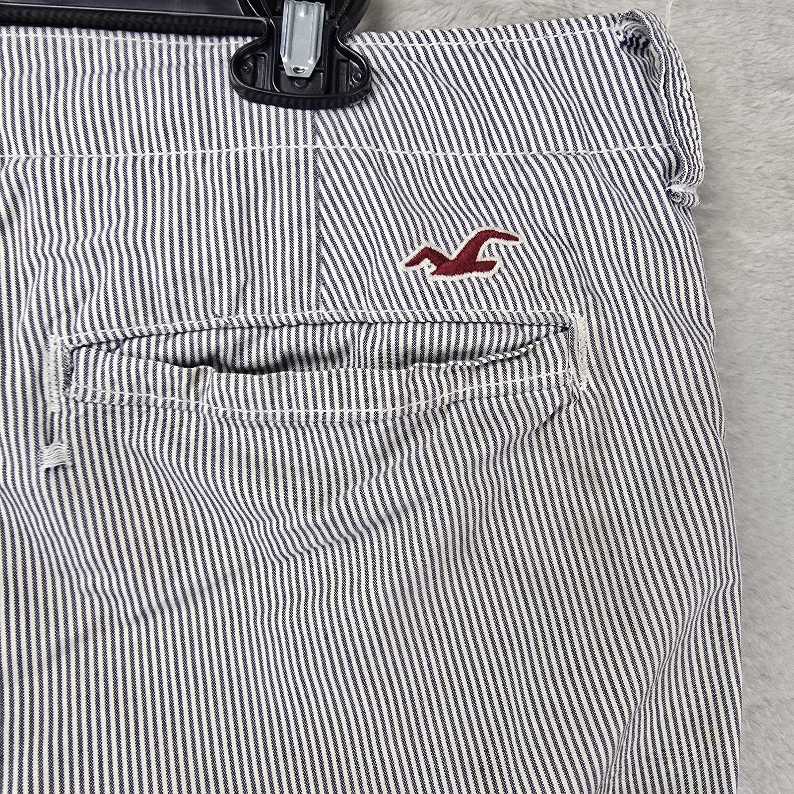 Hollister Hollister Shorts Mens 36 White Striped Classic Fit *FLAWS* Size US 36 / EU 52 - 8 Thumbnail