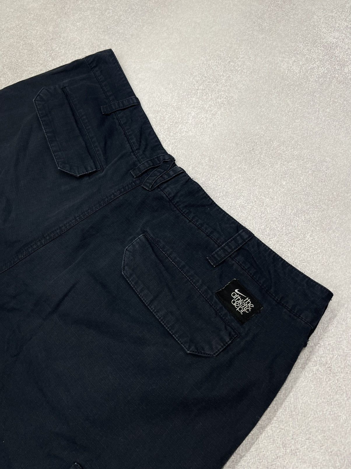 Nike Vintage Nike Cargo Shorts Navy Y2K Drill ACG TN Size US 34 / EU 50 - 5 Thumbnail