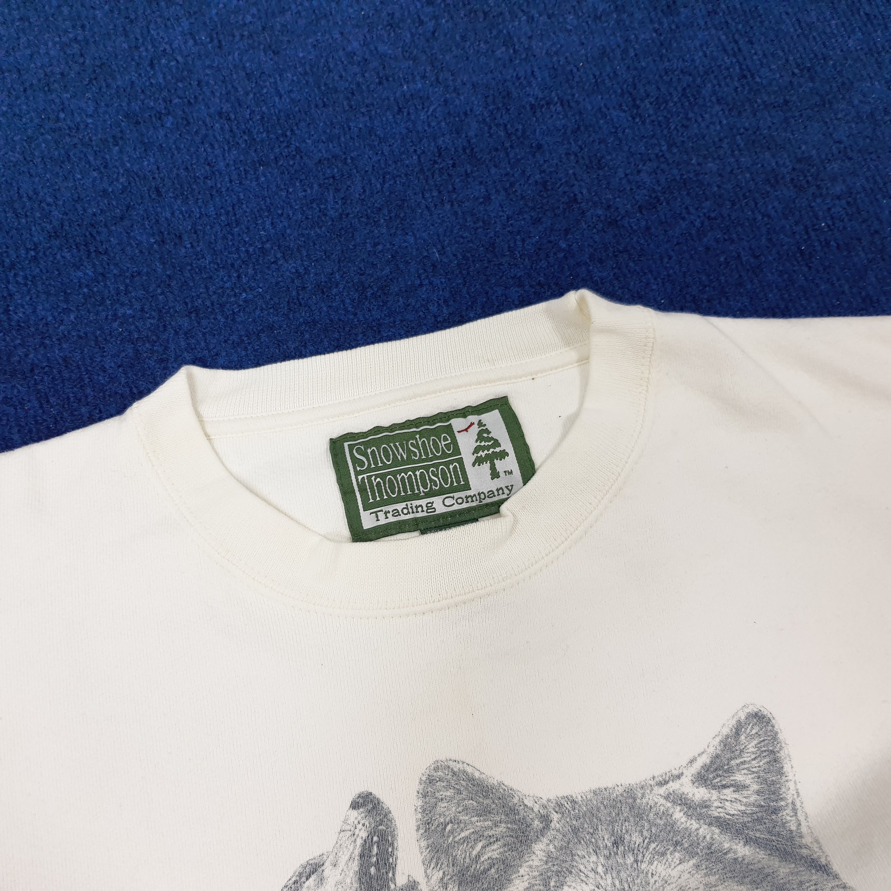 Vintage Vintage Snow Wolf Wilderness Companion Art Sweatshirt C221N4 Size US L / EU 52-54 / 3 - 4 Thumbnail