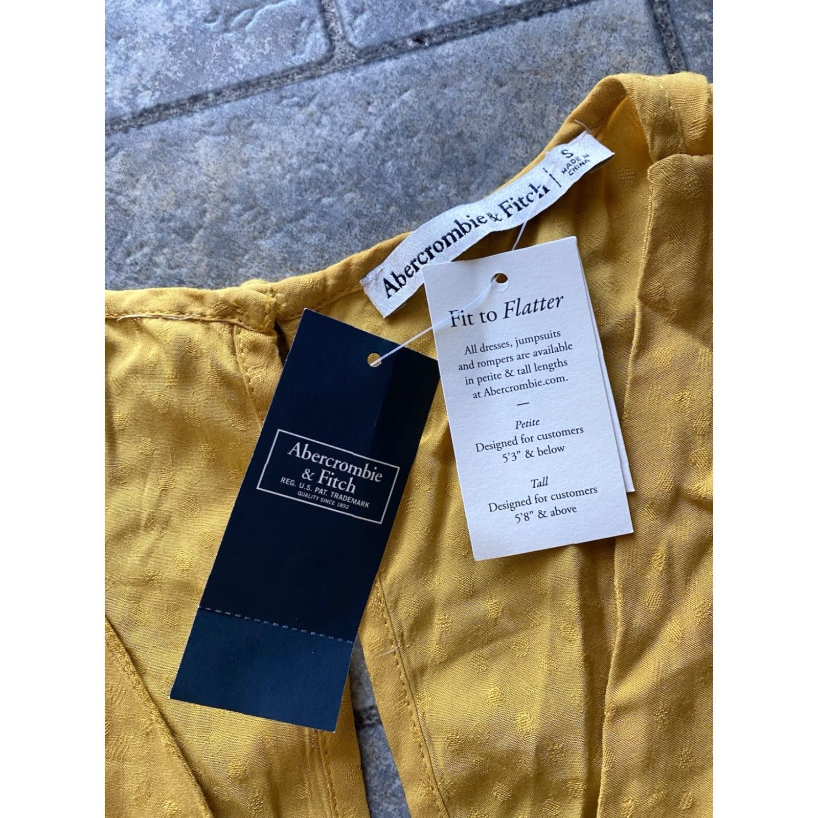 Abercrombie & Fitch Abercrombie & Fitch Women's Yellow Sleeveless Dress Top S Dress Sleeveless Women Small/Yellow See Photos Size S / US 4 / IT 40 - 7 Thumbnail