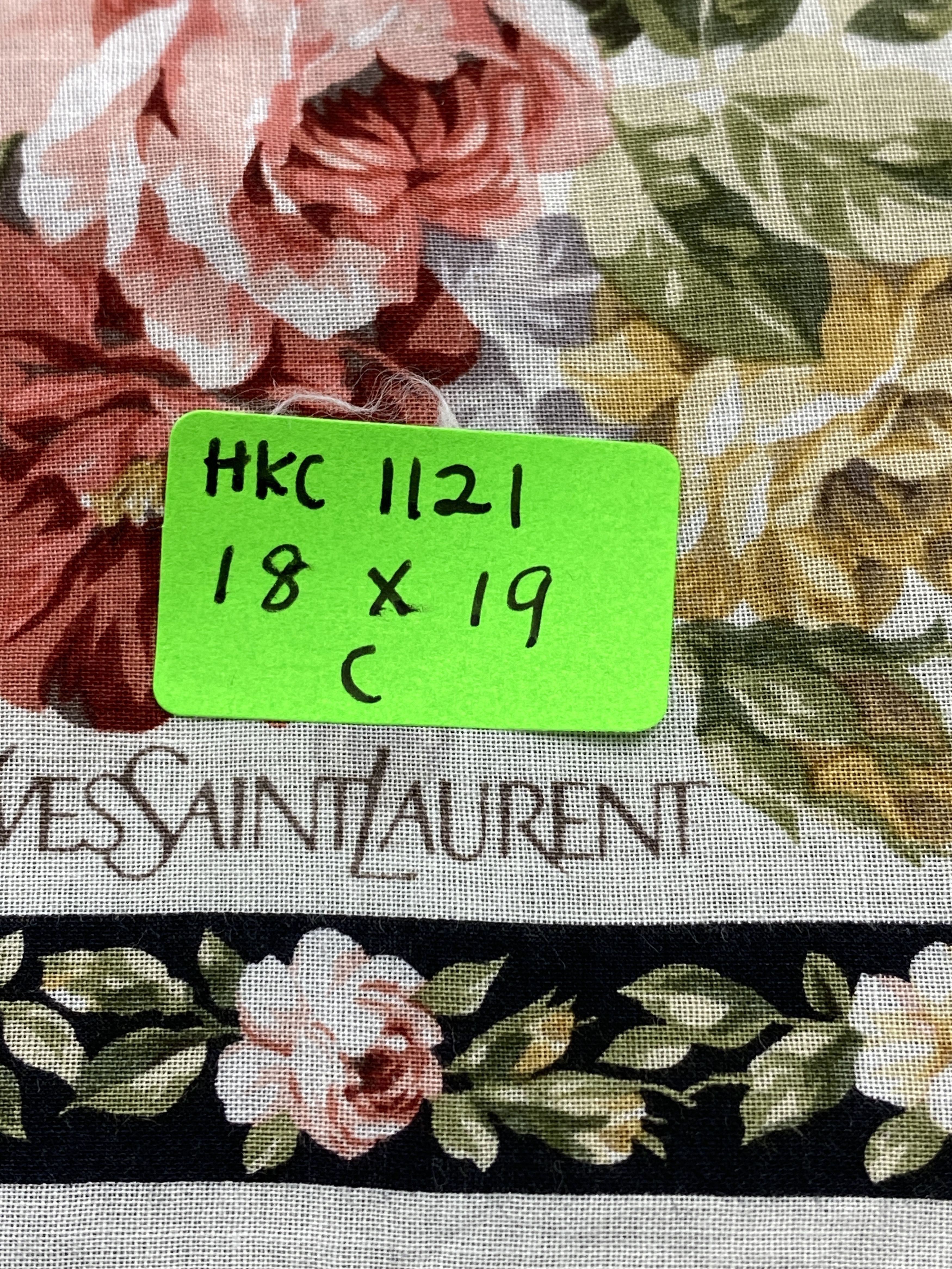 Yves Saint Laurent Yves Saint Laurent Handkerchief / Neckerchief HKC1121 Size ONE SIZE - 10 Thumbnail