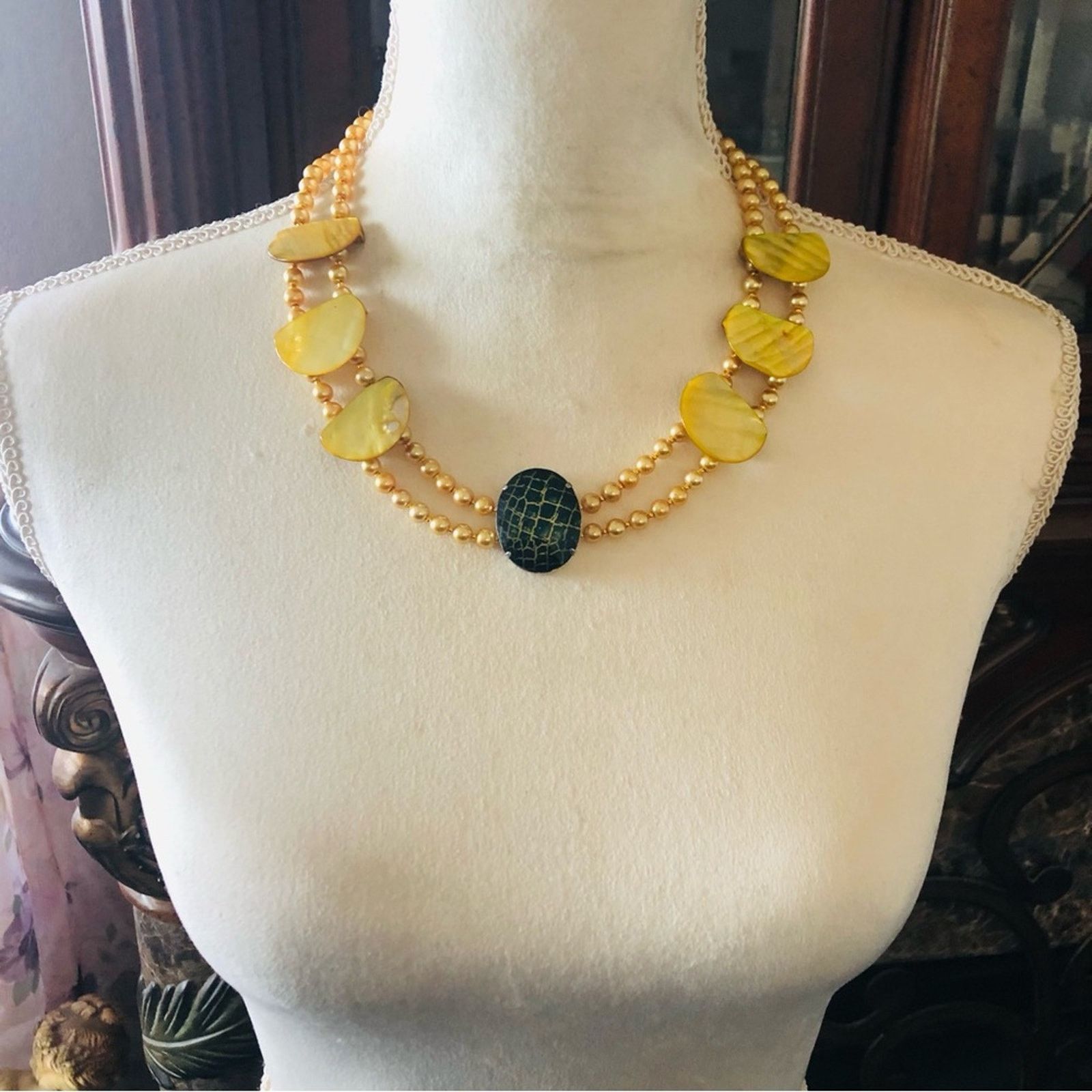 Handmade Handcrafted repurpose dyed abalone Pearl necklace Size ONE SIZE - 5 Thumbnail