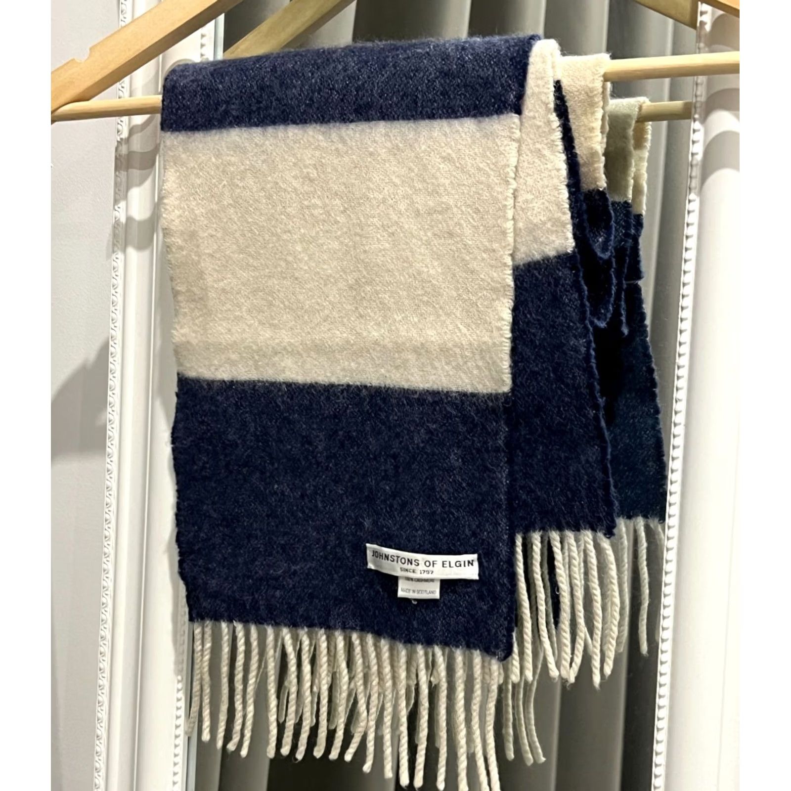 Johnstons Of Elgin Johnstons of Elgin Scarf 100% Cashmere Blue Ivory Stripe Vintage Unisex Pattern: Striped Size ONE SIZE - 2 Thumbnail