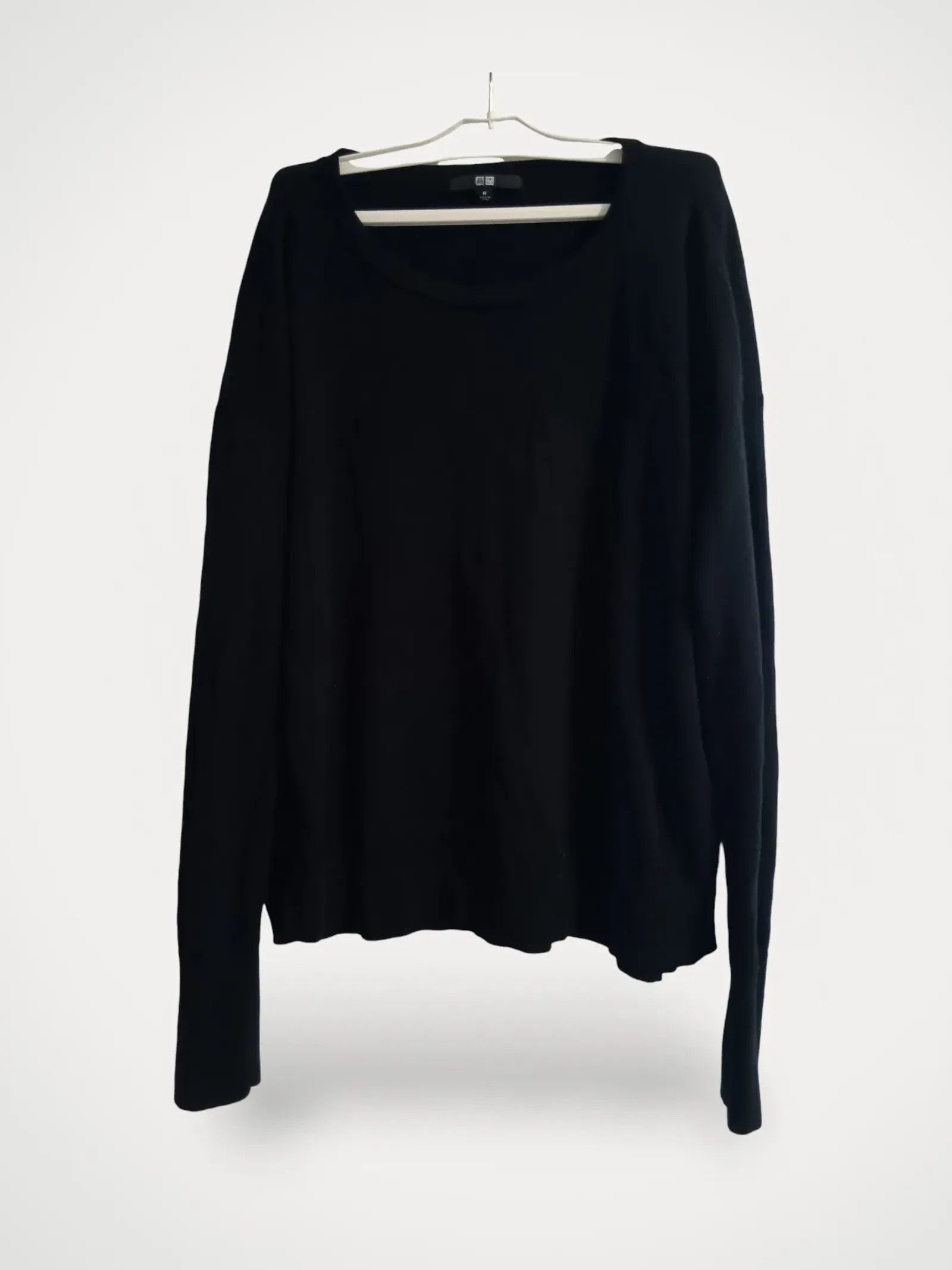 Uniqlo Uniqlo Sweater Size M / US 6-8 / IT 42-44 - 1 Thumbnail