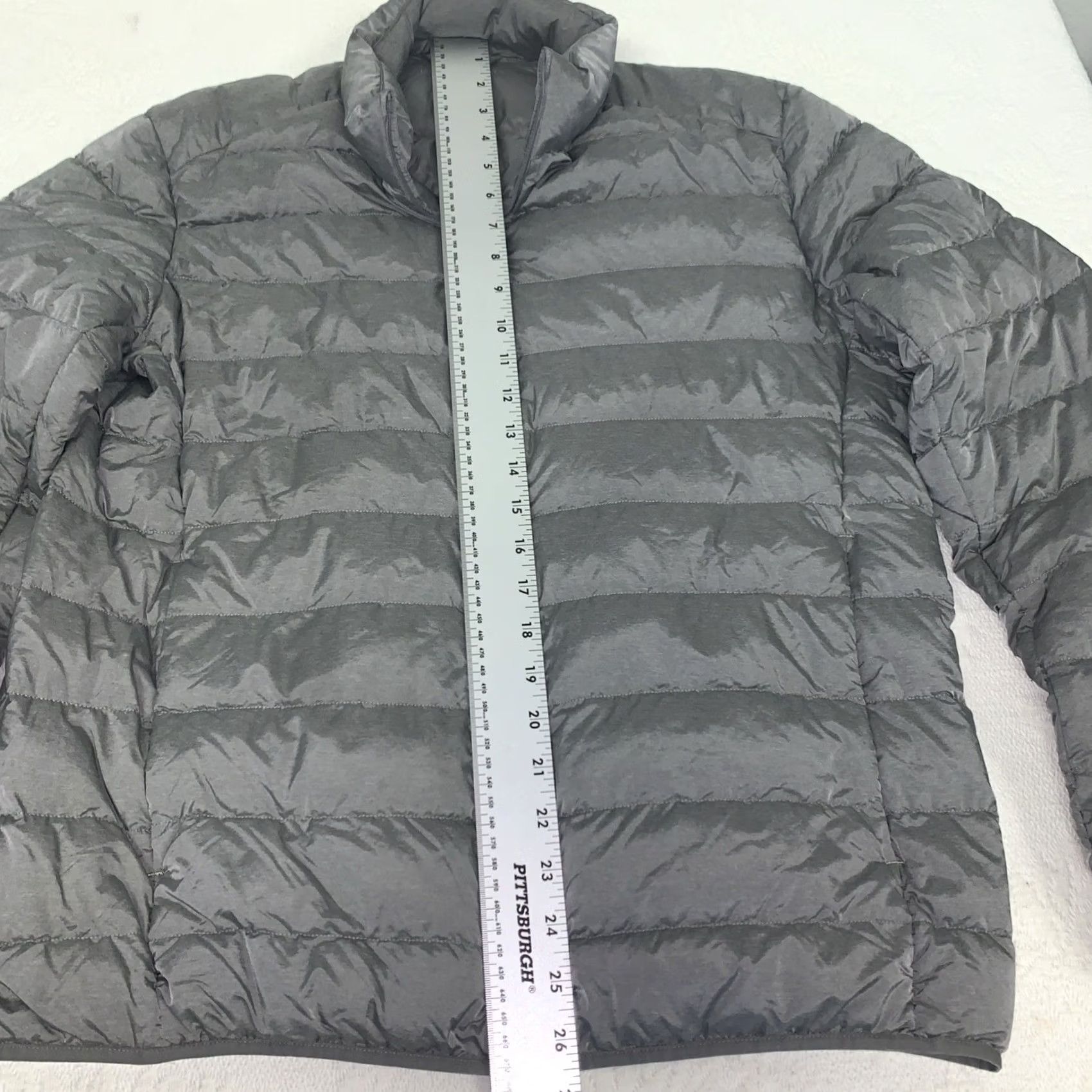 Uniqlo Uniqlo Puffer Jacket Ladies Medium Light Gray Packable Down Winter Regular Jacket Women Size M / US 6-8 / IT 42-44 - 4 Thumbnail