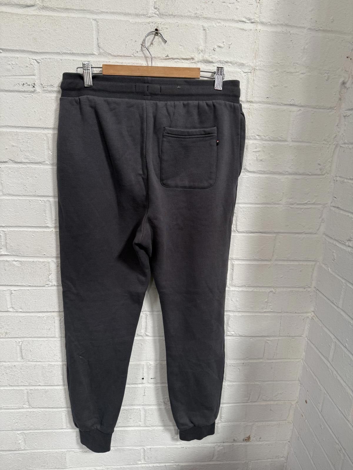 U.S. Polo Assn. U.S. Polo Assn. Men's Black Casual Jogger Pants Size US 34 / EU 50 - 2 Thumbnail