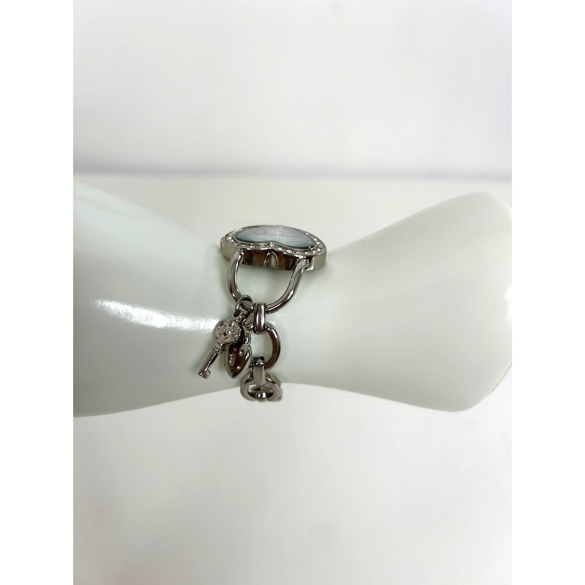 Fossil × Jennifer Lopez Jennifer Lopez Heart Wristwatch Vtg Lock Key Charms White Mo Size ONE SIZE - 16 Thumbnail