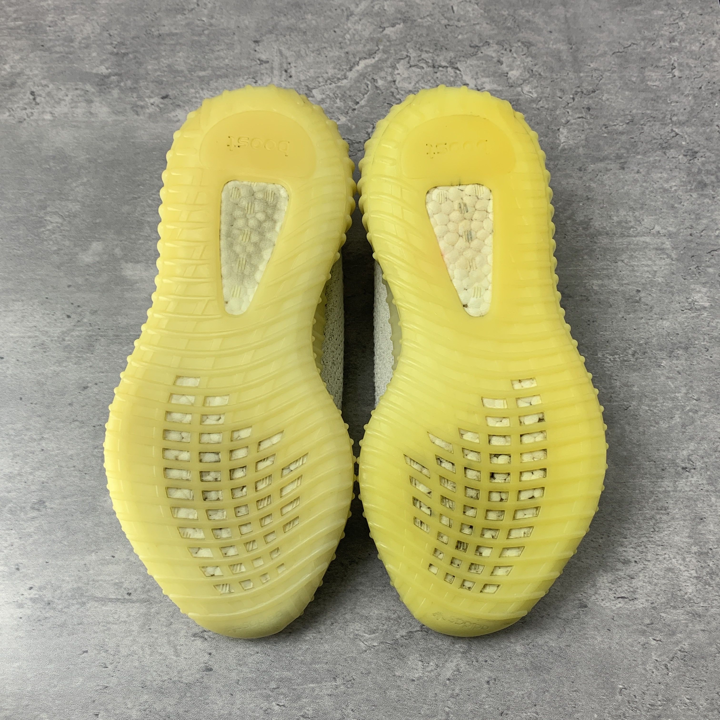 Adidas × Yeezy Adidas Yeezy Boost 350 V2 Cream/Triple White CP9366 Size US 6 / EU 39 - 6 Thumbnail
