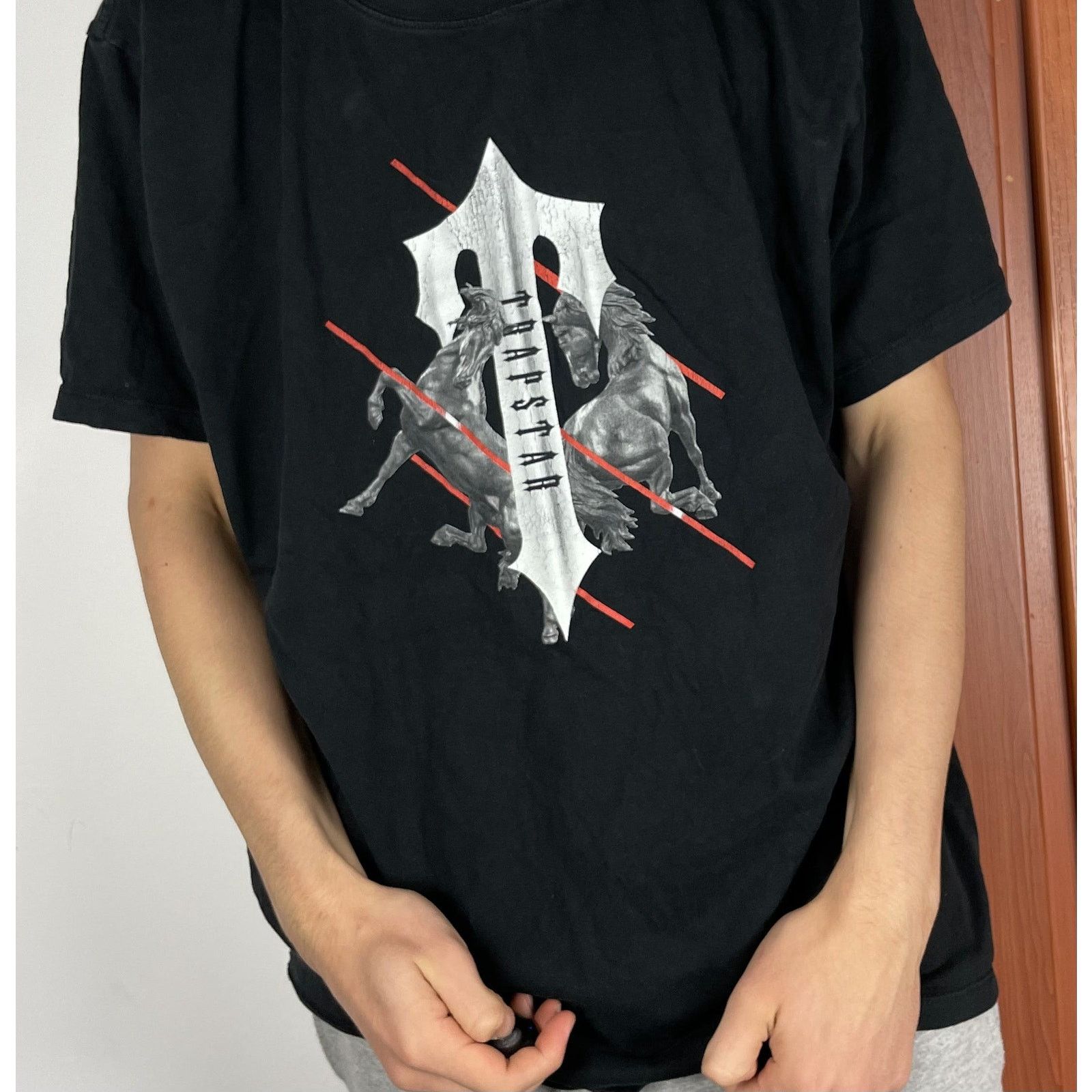 Trapstar London Trapstar Men's Short Sleeve Crew Neck Pullover T-Shirt 2XL Size US XXL / EU 58 / 5 - 2 Thumbnail