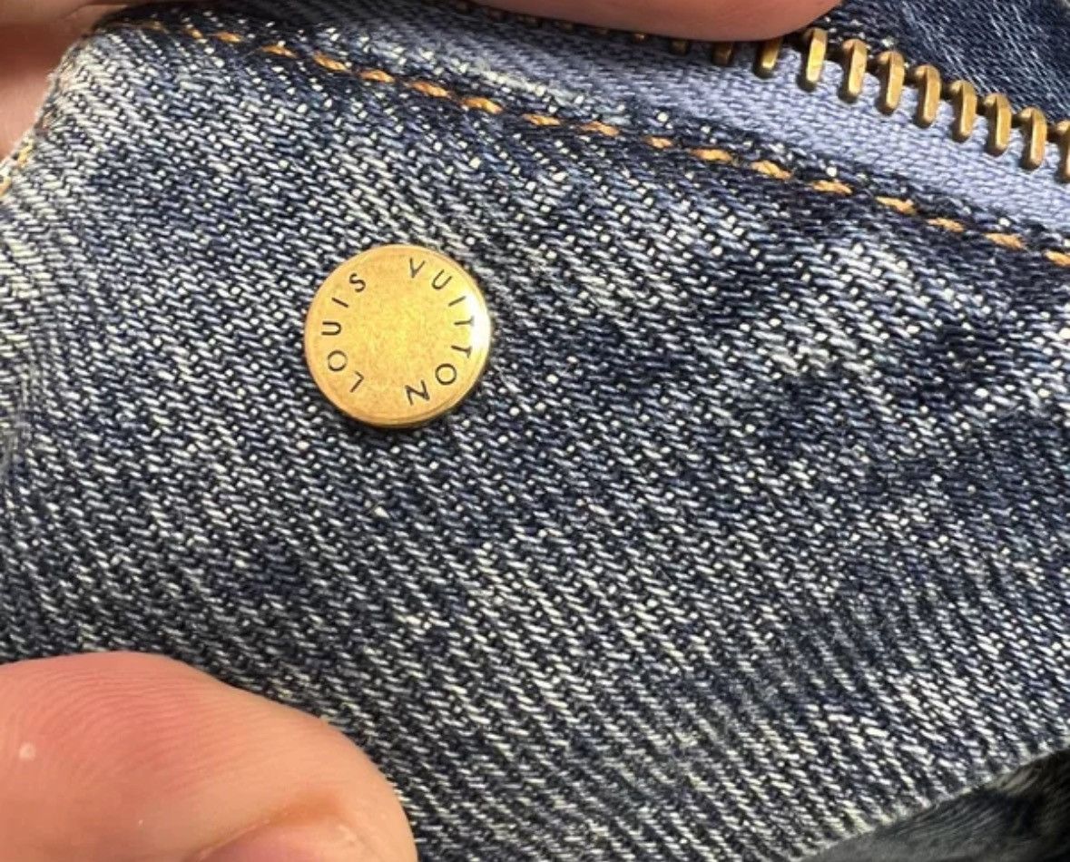 Louis Vuitton LOUIS VUITTON LV embossed logo logging denim jacket Size US M / EU 48-50 / 2 - 3 Thumbnail
