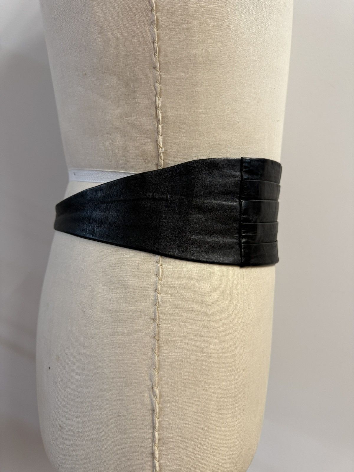 Saint Laurent Paris Saint Laurent Paris — Black Leather Wide Cummerbund Belt Size ONE SIZE - 2 Thumbnail