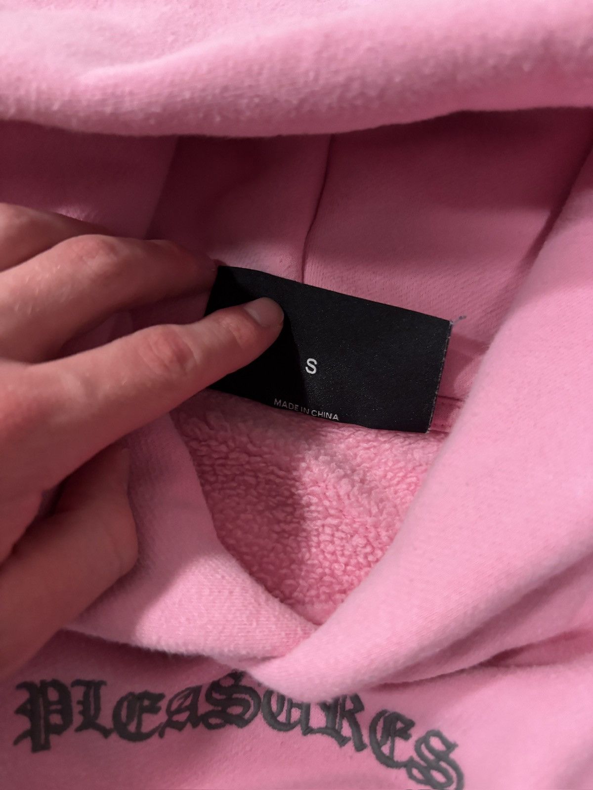 Pleasures Pleasures pink embriodered centerhit hoodie with backhit Size US S / EU 44-46 / 1 - 6 Thumbnail