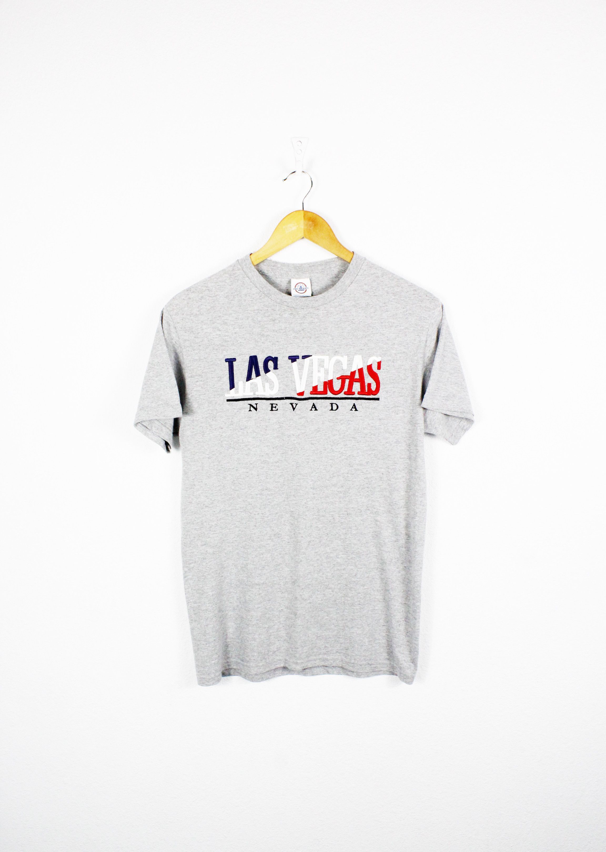 Band Tees × Delta × Vintage Vintage Delta Las Vegas Nevada Embroidered Logo Tee Y2K Size US S / EU 44-46 / 1 - 1 Thumbnail