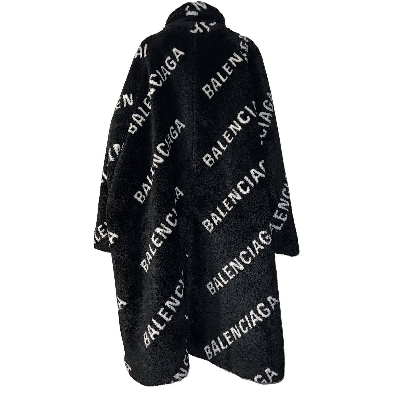 Balenciaga Balenciaga Logo-Print Fur Coat Size US M / EU 48-50 / 2 - 6 Thumbnail