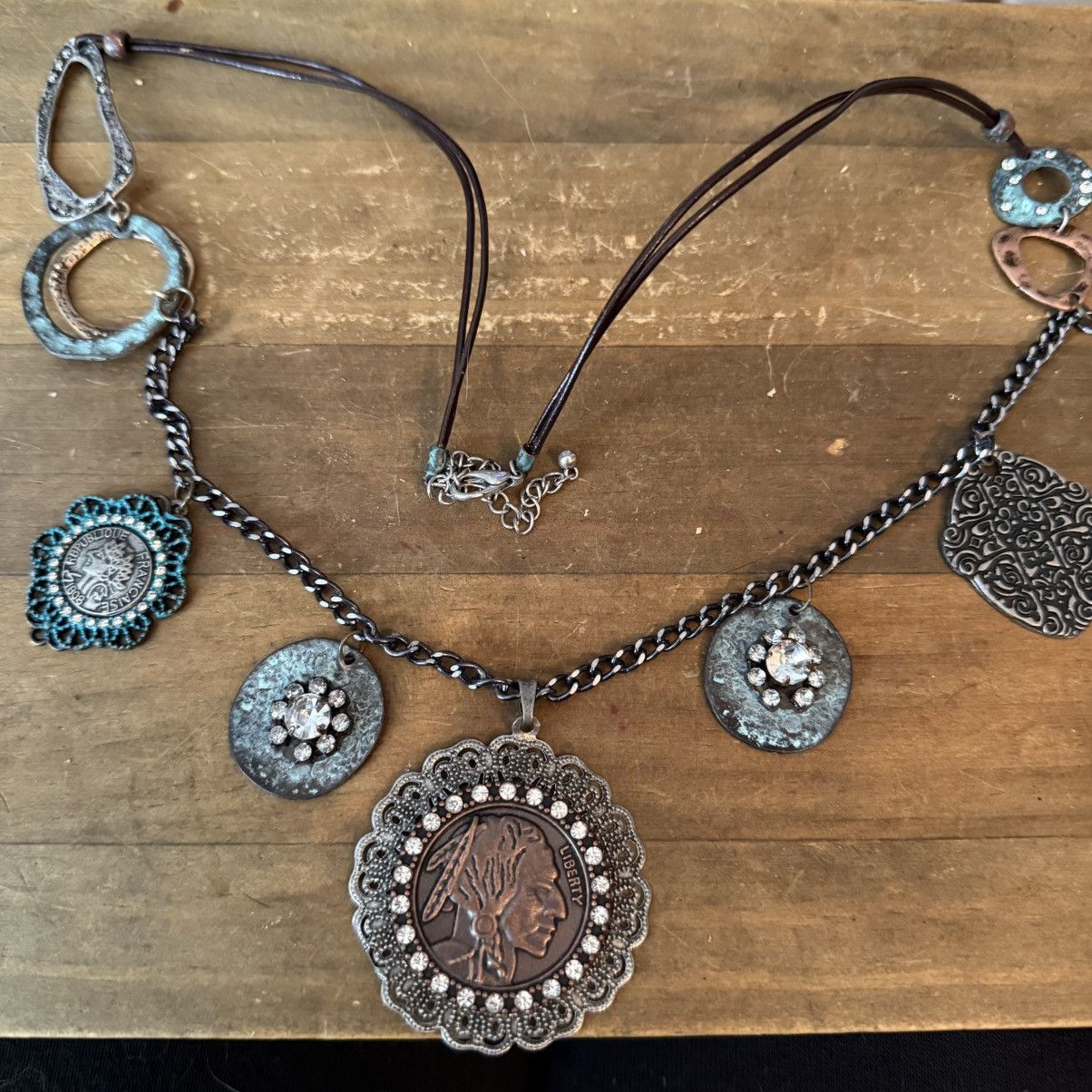 Other Long mixed metal coin medallion charm necklace Size ONE SIZE - 2 Thumbnail