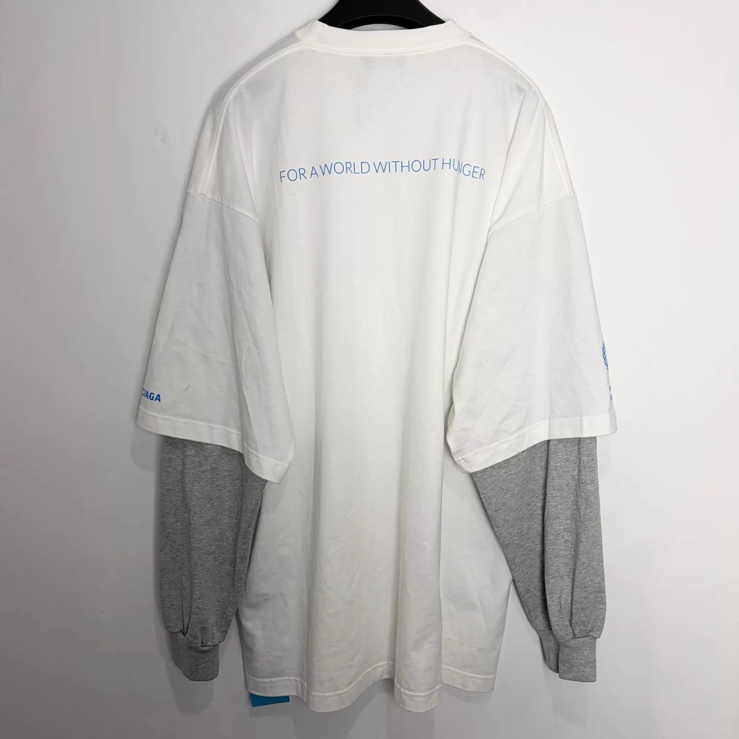 Balenciaga Balenciaga x WFP FW22 Logo Oversized LS Crewneck Tee Size 3 Size US L / EU 52-54 / 3 - 2 Thumbnail