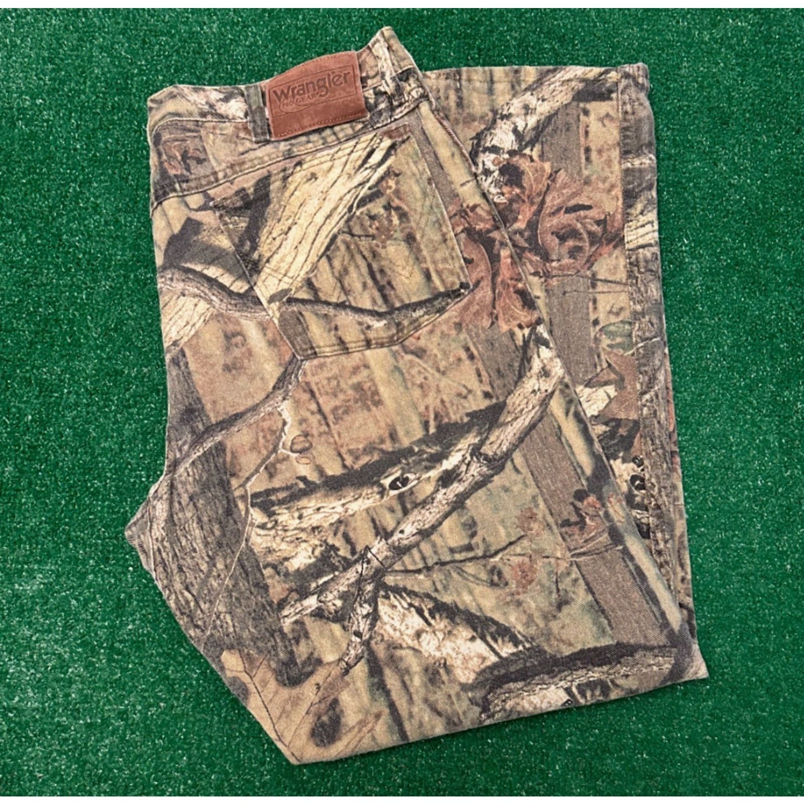 Wrangler VINTAGE Wrangler RealTree Camouflage Jeans Hunter Straight Loose Skater 36 36x32 Mens Size US 36 / EU 52 - 2 Thumbnail