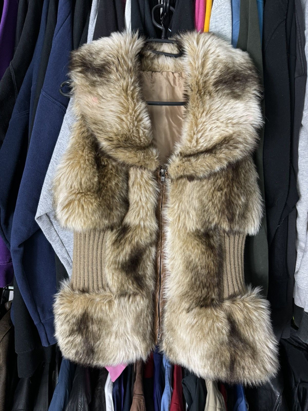 Vintage Vintage Faux Fur Vest Avant Garde Y2K Glamour Coquette style Size L / US 10 / IT 46 - 1 Thumbnail