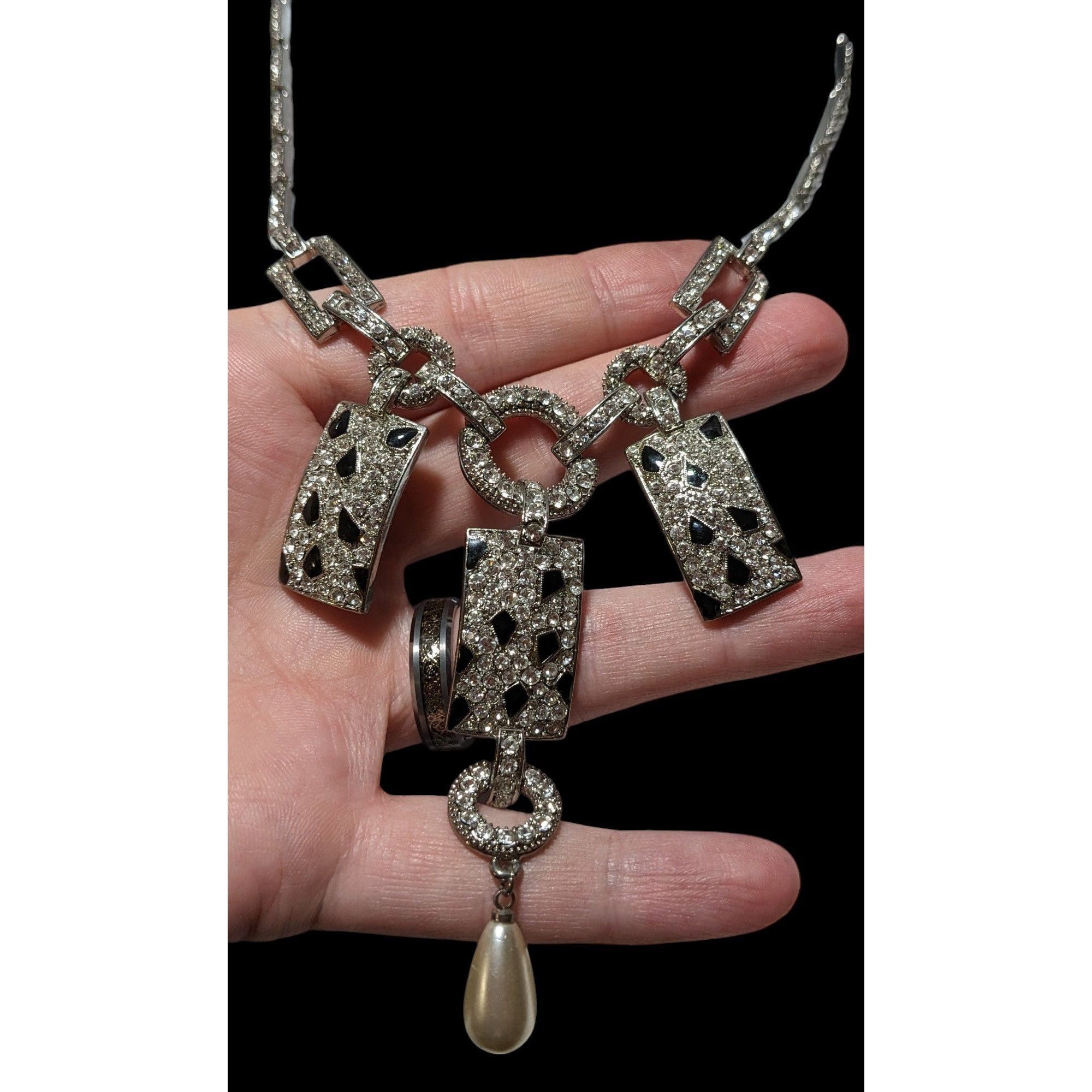 Other Retro Glam Silver Rhinestone Statement Necklace Size ONE SIZE - 4 Thumbnail