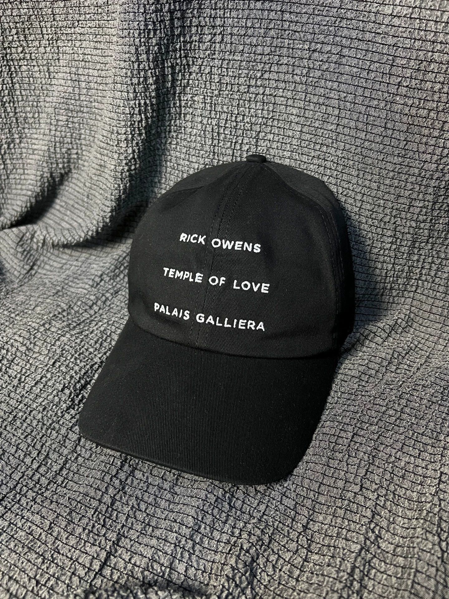 Rick Owens temple of love グッズ Cap Rick Owens temple of love グッズ Cap TEMPLE OF LOVE AVAILABLE NOW