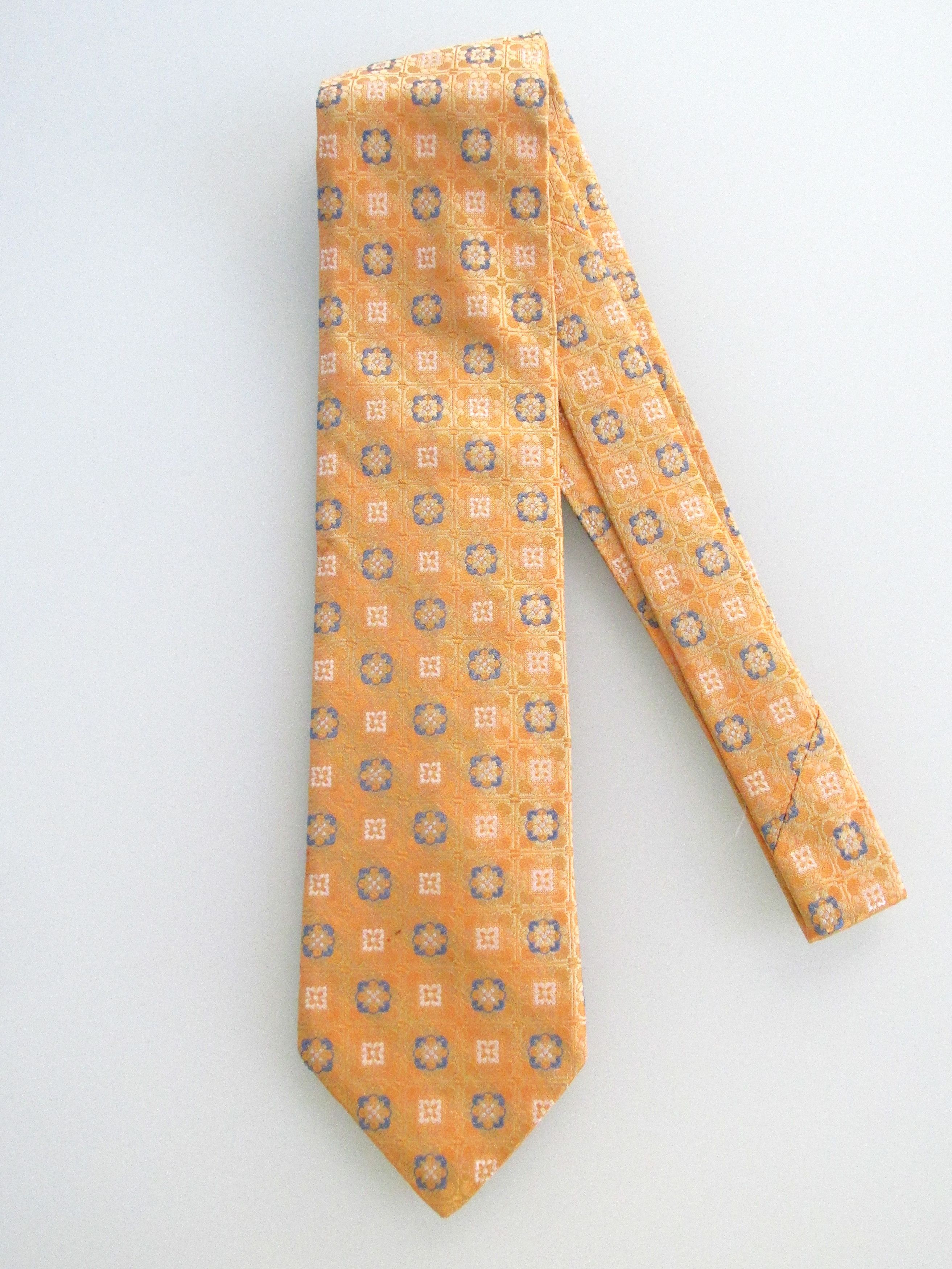 Saks Fifth Avenue Saks Fifth Avenue Men's Silk Tie Size ONE SIZE - 1 Thumbnail