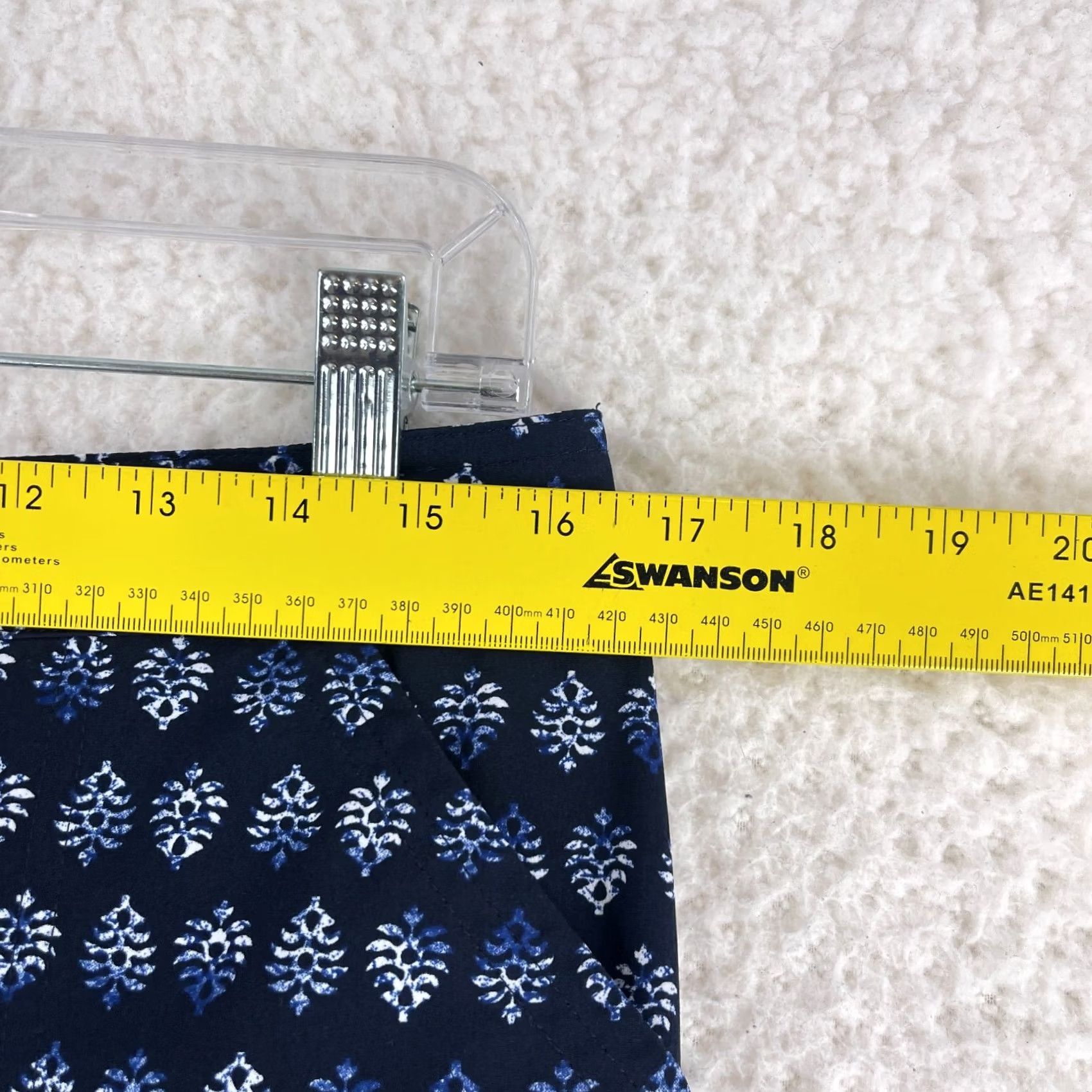 Vintage Chico's Zynergy Blue Leaf Print Cropped Pants Womens Medium Straight Leg Inseam 21.5in Front Flat Front Casual N/A Size 32" / US 10 / IT 46 - 4 Thumbnail