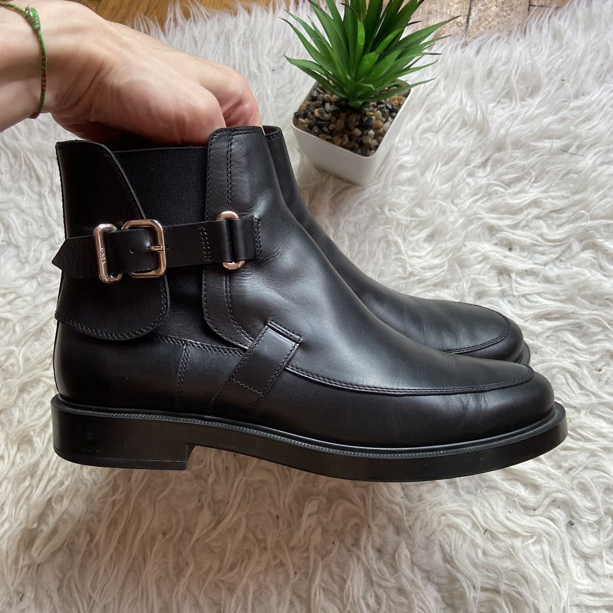 Tod's 📌 Tod’s Women’s Black Leather Chelsea Shoe Size US 9 / IT 39 - 6 Thumbnail