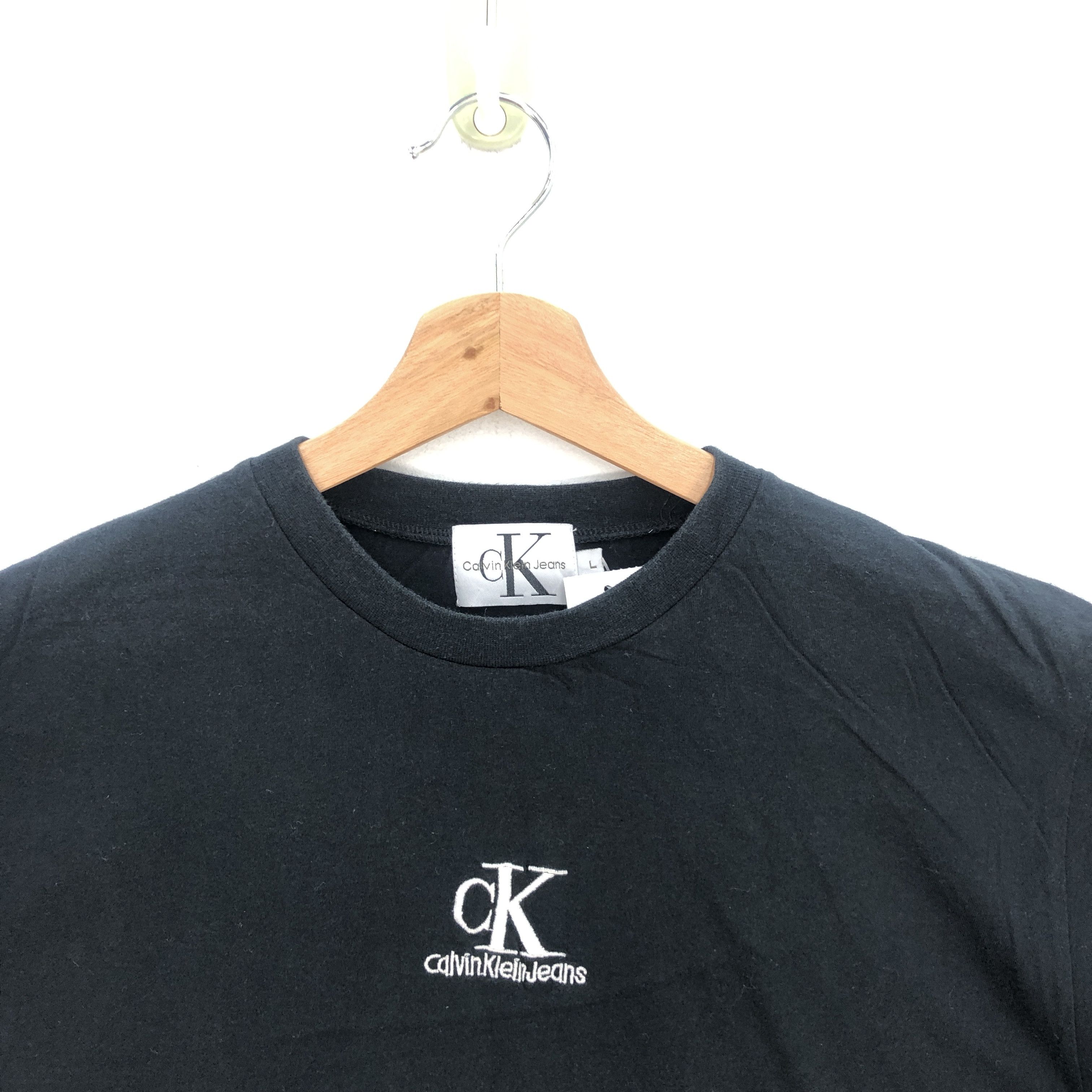 Calvin Klein Vintage Y2K Calvin Klein T Shirt Calvin Klein Crewneck Tees Size US L / EU 52-54 / 3 - 3 Thumbnail