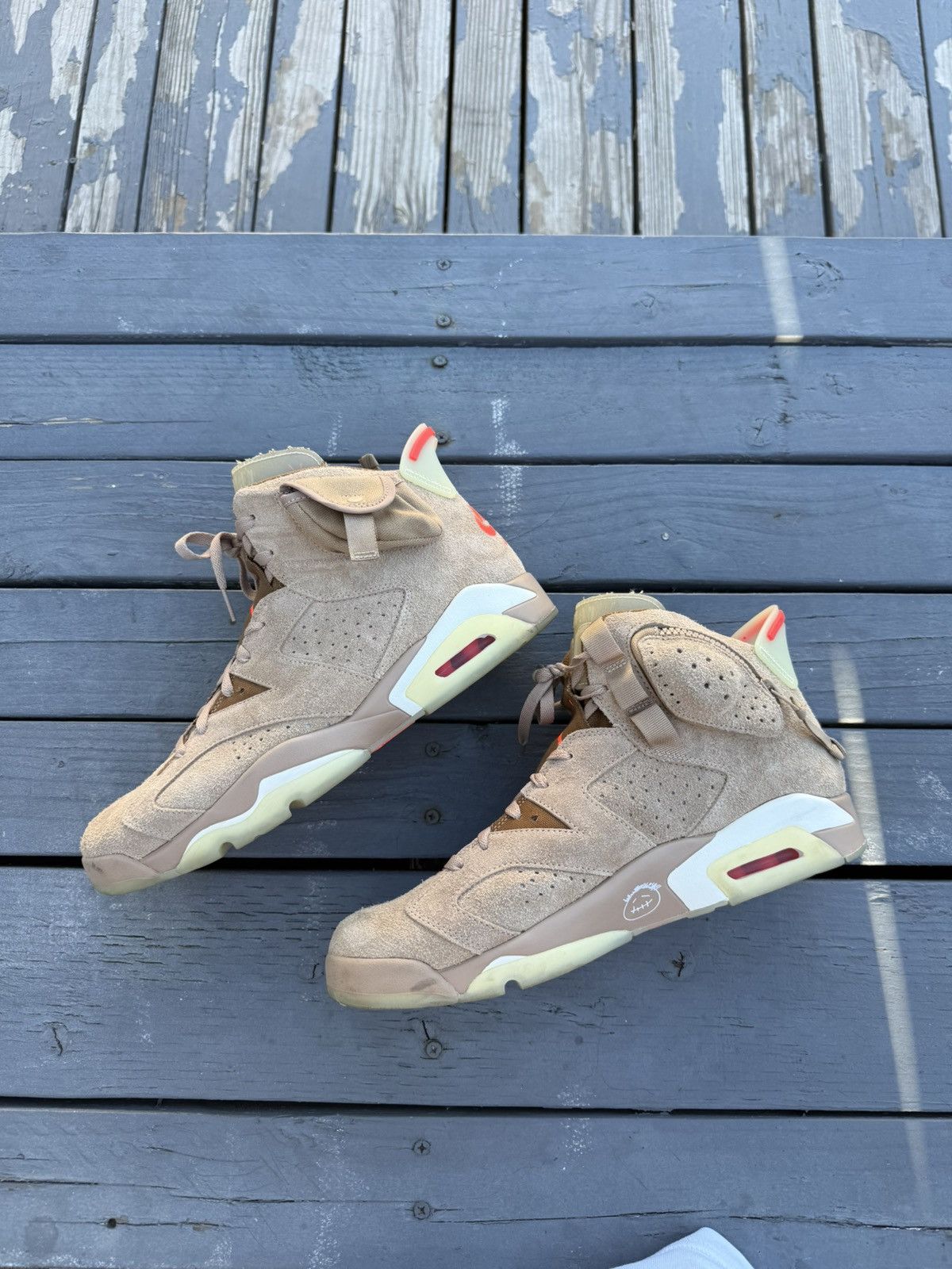 Jordan Brand × Travis Scott Jordan 6 Travis Scott British Khaki Size US 11.5 / EU 44-45 - 3 Thumbnail