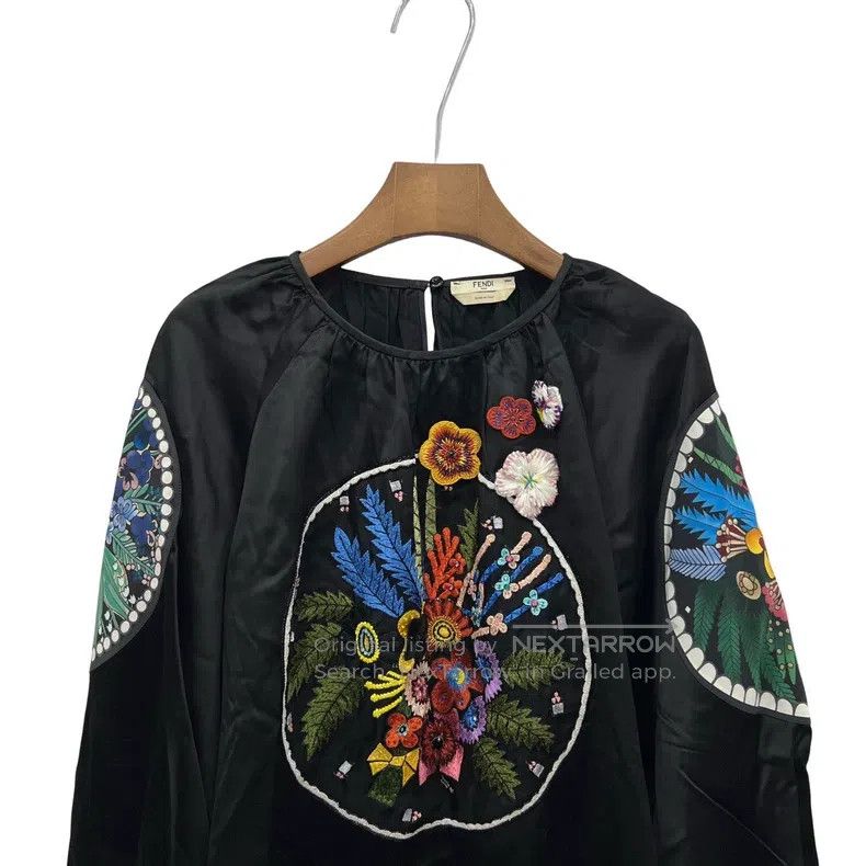 Fendi Fendi Heavy embroidery long sleeve Size XS / US 0-2 / IT 36-38 - 2 Thumbnail