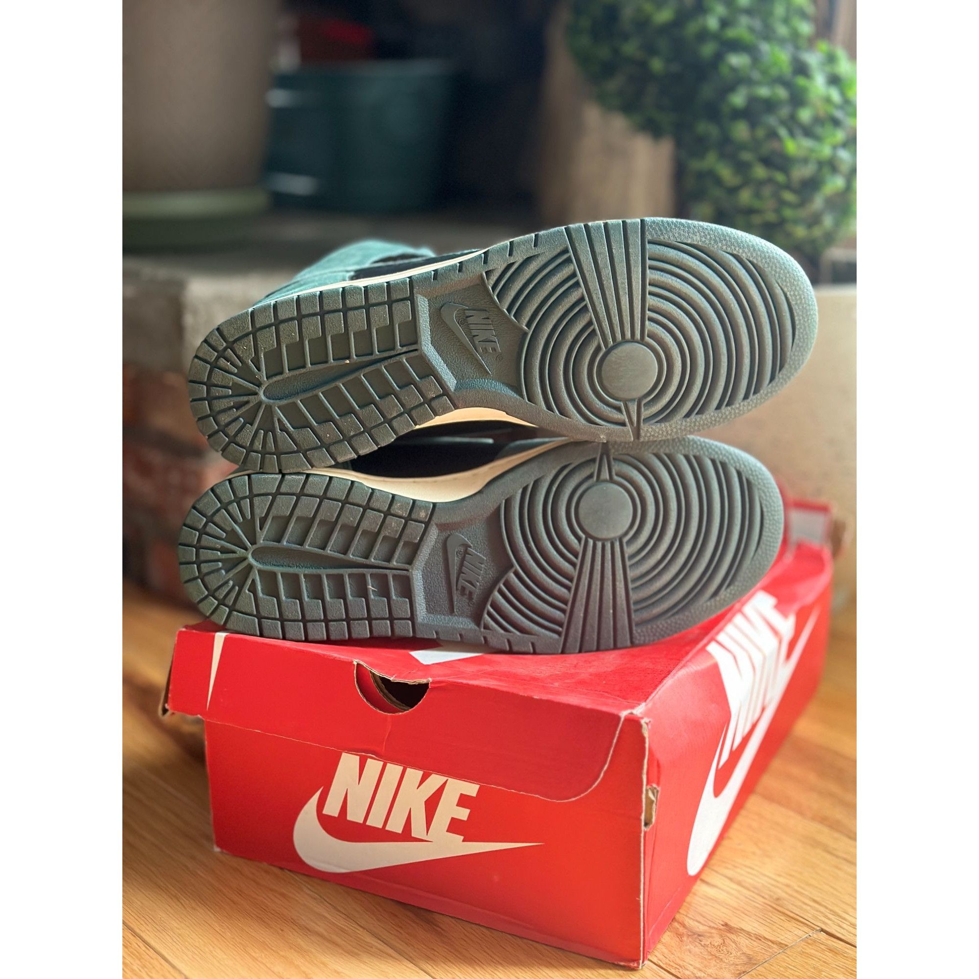 Nike 2023 NIKE DUNK HIGH RETRO PREMIUM BLACK/FADED SPRUCE SZ 11.5 Size US 11.5 / EU 44-45 - 6 Thumbnail