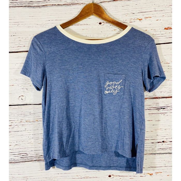 Good vibes only 2025 shirt american eagle