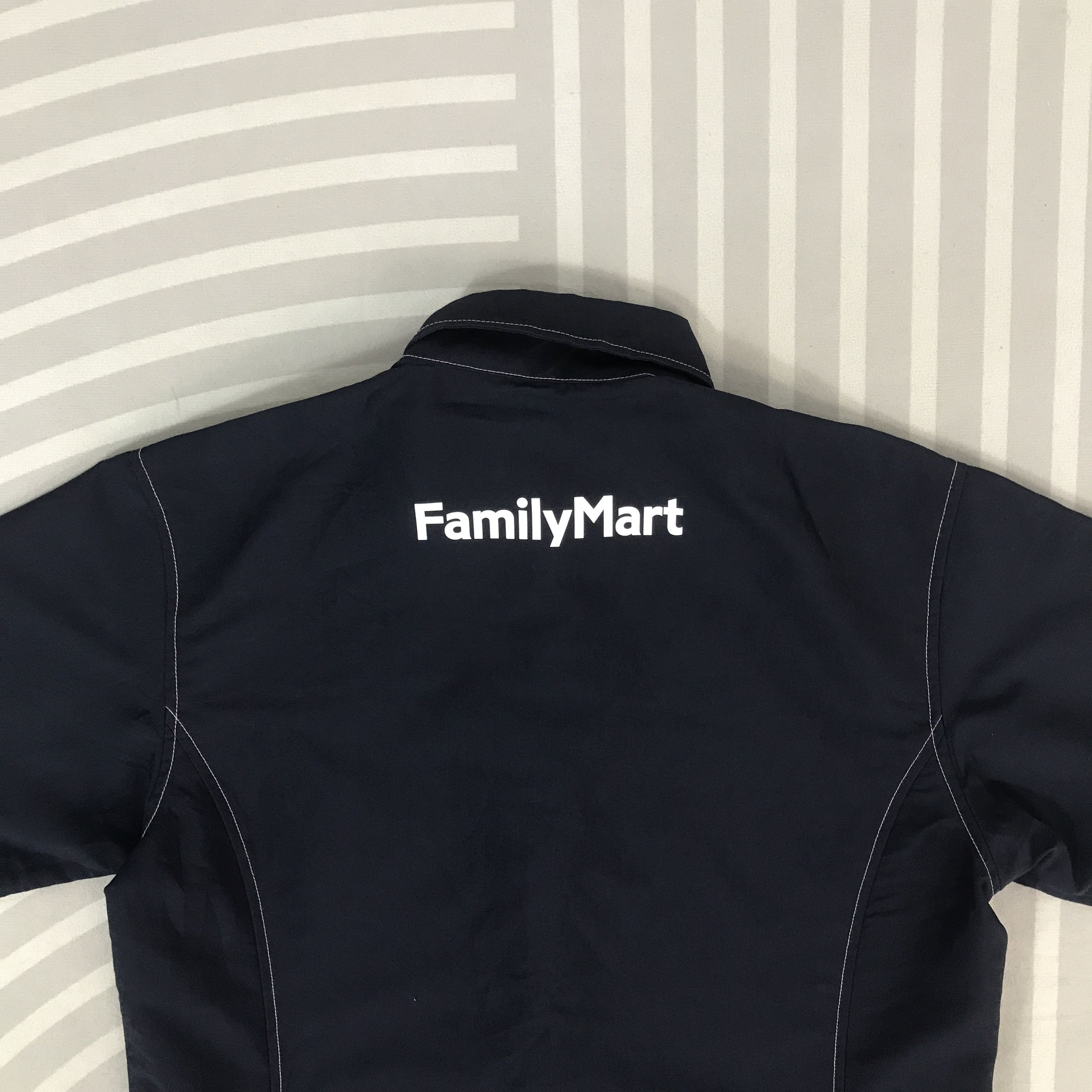 Japanese Brand Vintage Family Mart Japan Uniform Shirt Jacket K64B18 Size US M / EU 48-50 / 2 - 4 Thumbnail
