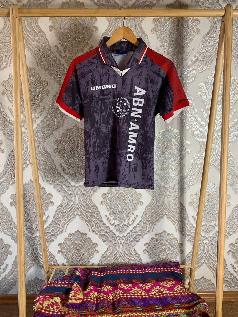 Umbro VINTAGE UMBRO FC AJAX NETHERLANDS SOCCER JERSEY RETRO 90s Size US XS / EU 42 / 0 - 1 Thumbnail