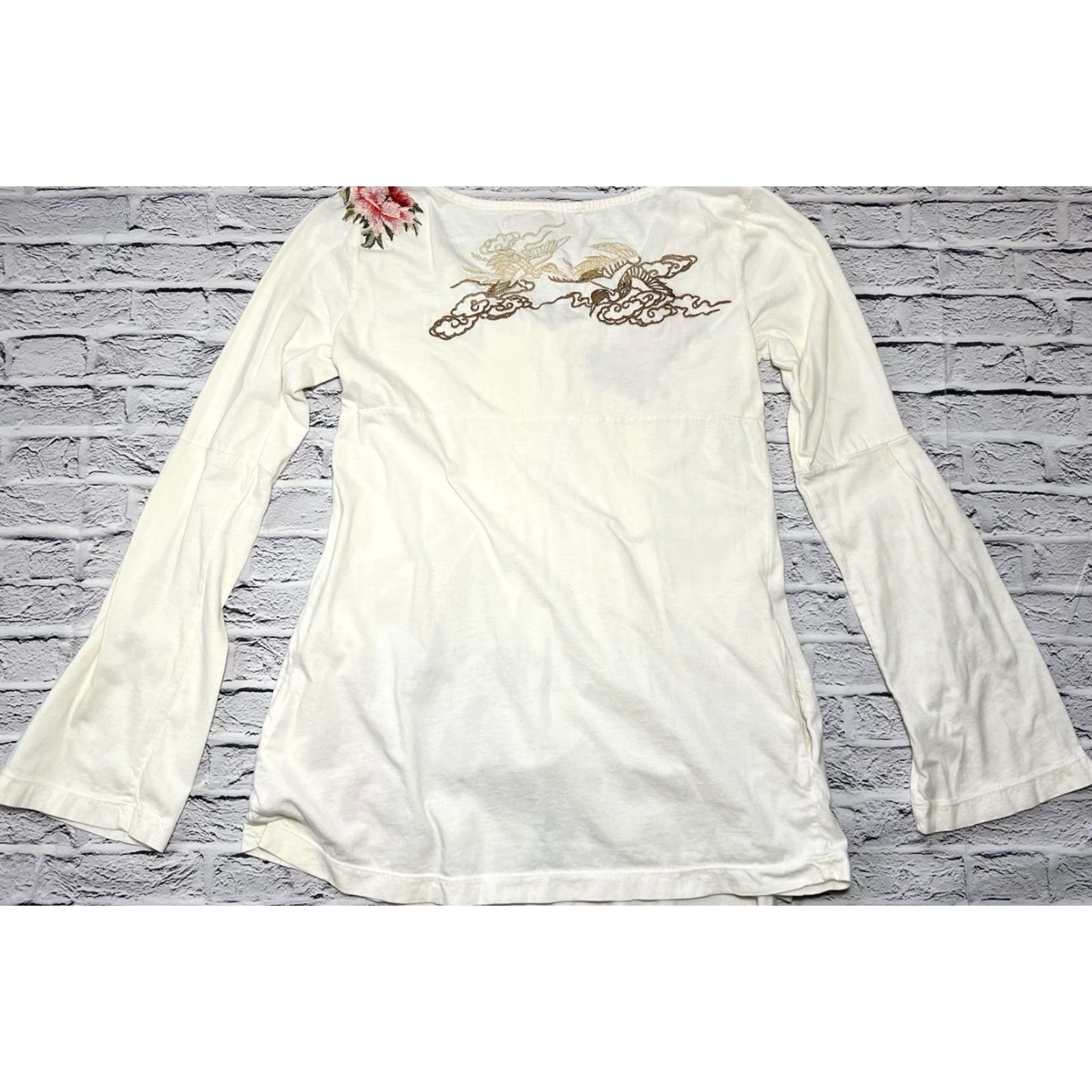 Johnny Was Johnny Was T-Shirt Women Small Pink Embroidered Floral Peasant Long Sleeve Size S Vintage? Size S / US 4 / IT 40 - 7 Thumbnail