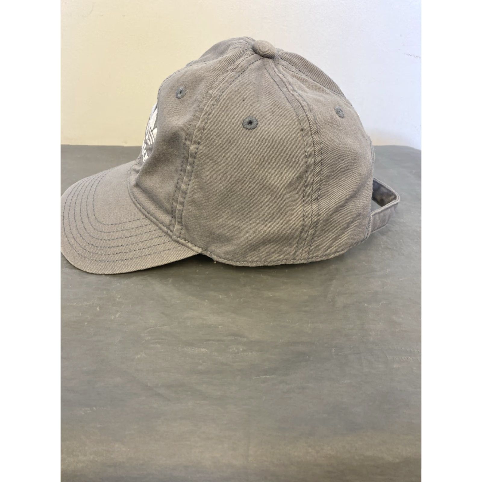 Adidas ADIDAS Golf Hat Cap Adjustable Strap Gray Mens Size ONE SIZE - 5 Thumbnail